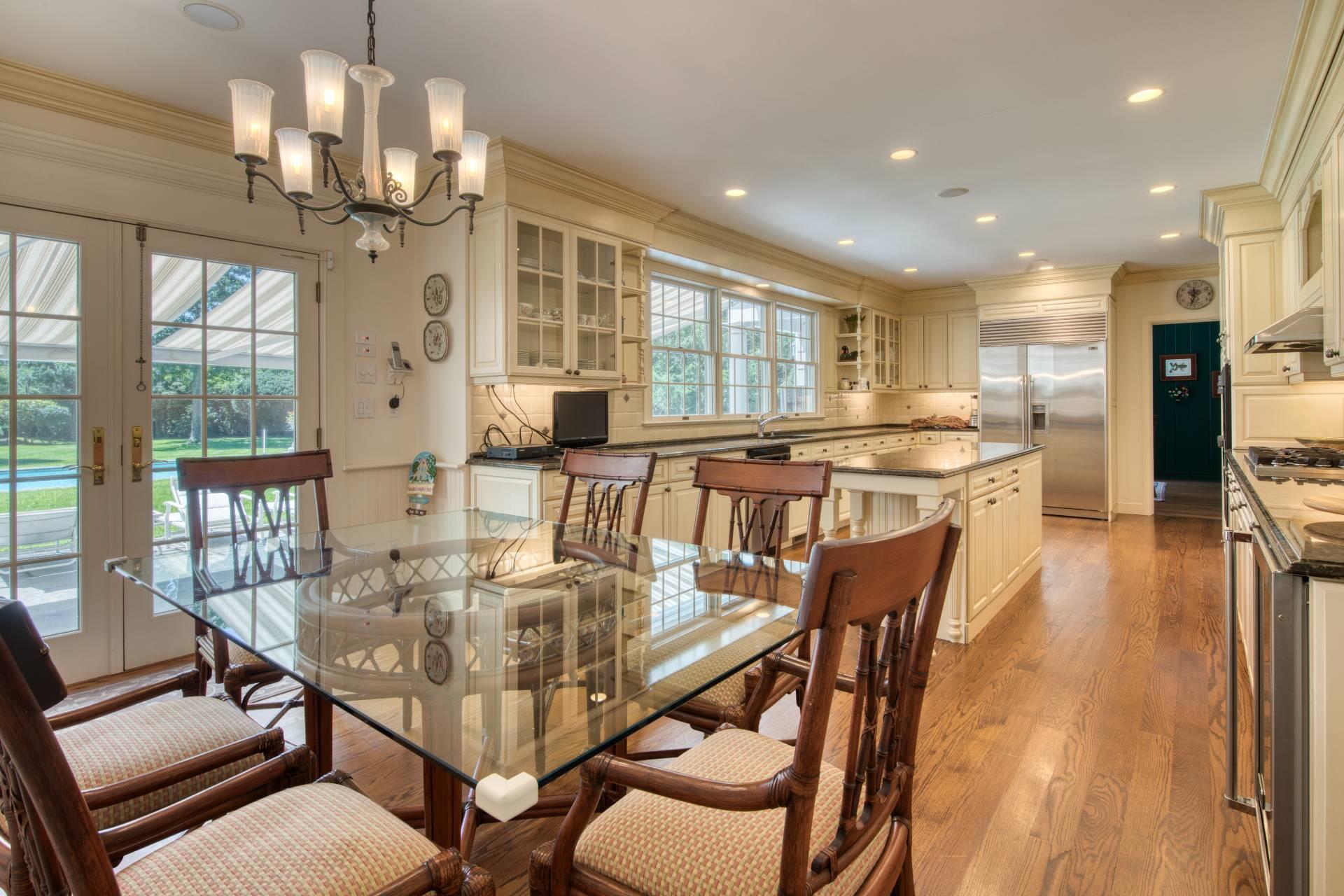 Single Family South  Suffolk County, NY 11978, MLS-867041-8