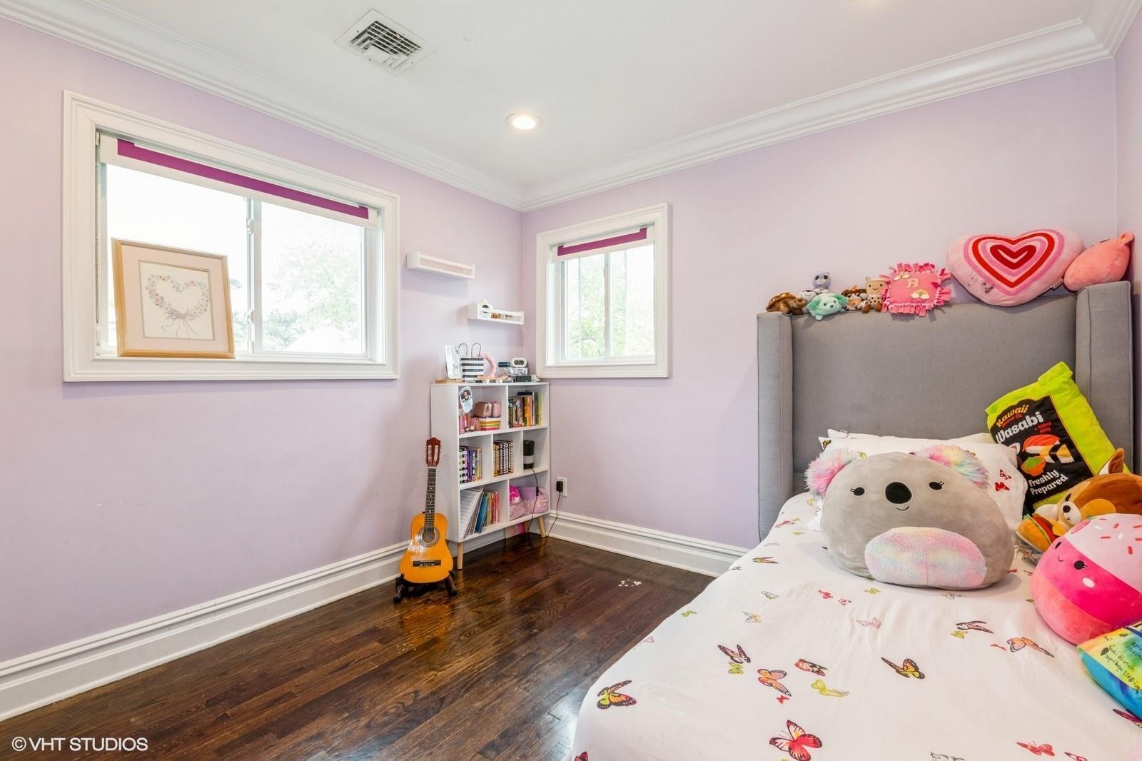 Single Family Dumont  Nassau County, NY 11581, MLS-867054-16