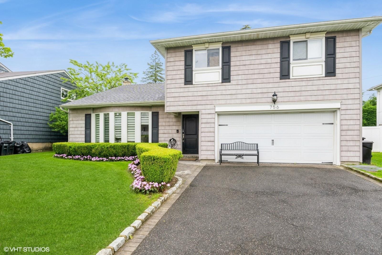 Single Family Dumont  Nassau County, NY 11581, MLS-867054-2