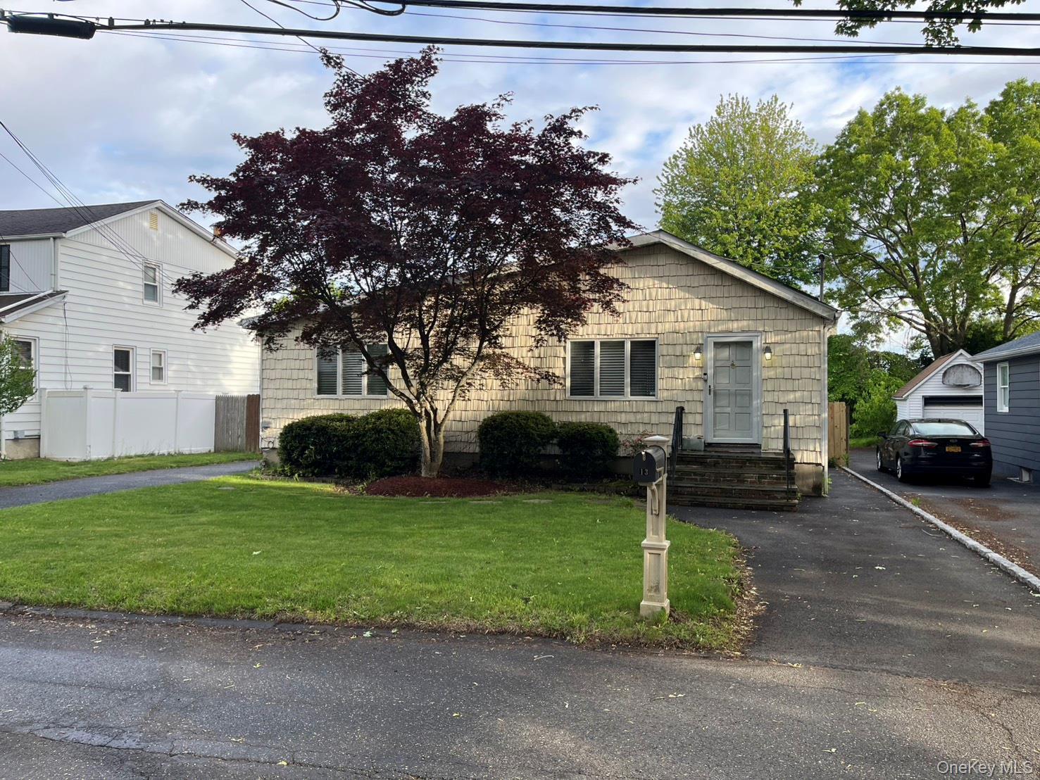 Single Family Reinhart  Suffolk County, NY 11747, MLS-867097-2