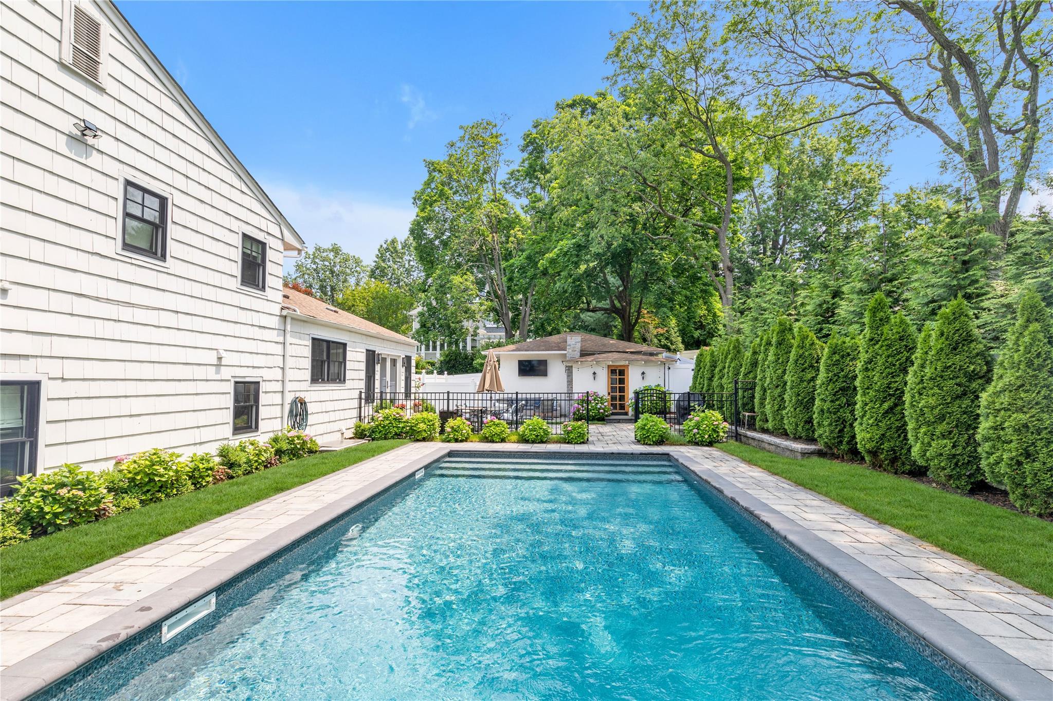 Single Family Bayview  Nassau County, NY 11050, MLS-867098-25