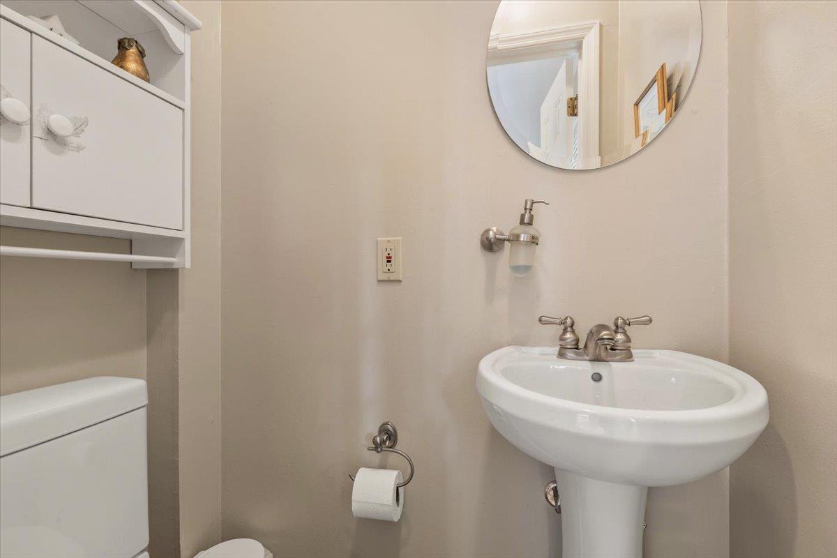 Single Family Sprague  Westchester County, NY 10583, MLS-867109-13