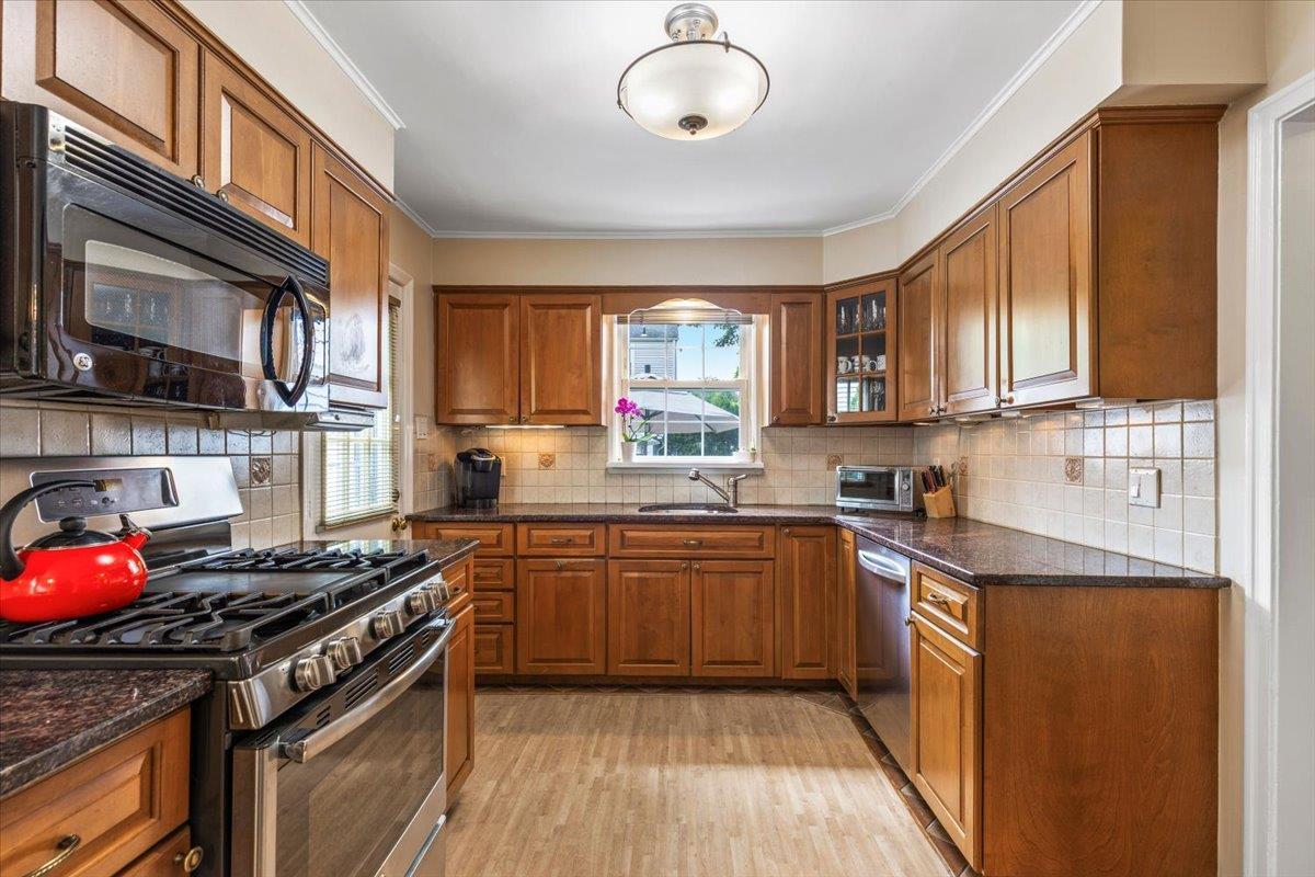 Single Family Sprague  Westchester County, NY 10583, MLS-867109-14