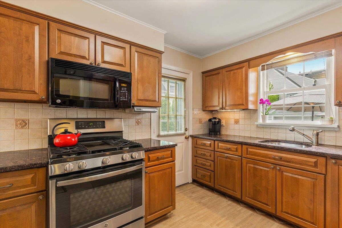 Single Family Sprague  Westchester County, NY 10583, MLS-867109-15