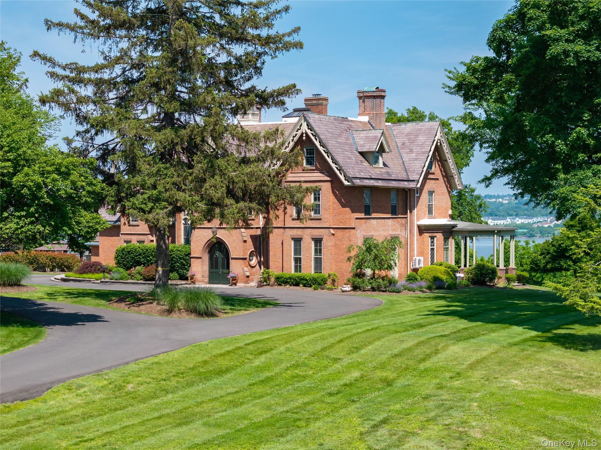 Single Family Grand  Orange County, NY 12550, MLS-867110-2