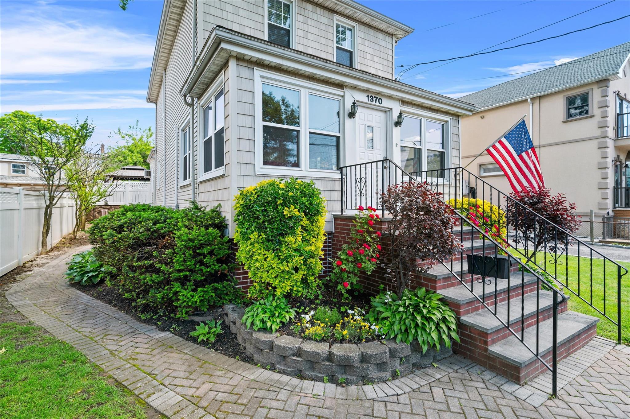Single Family Kearney  Bronx, NY 10465, MLS-867128-13