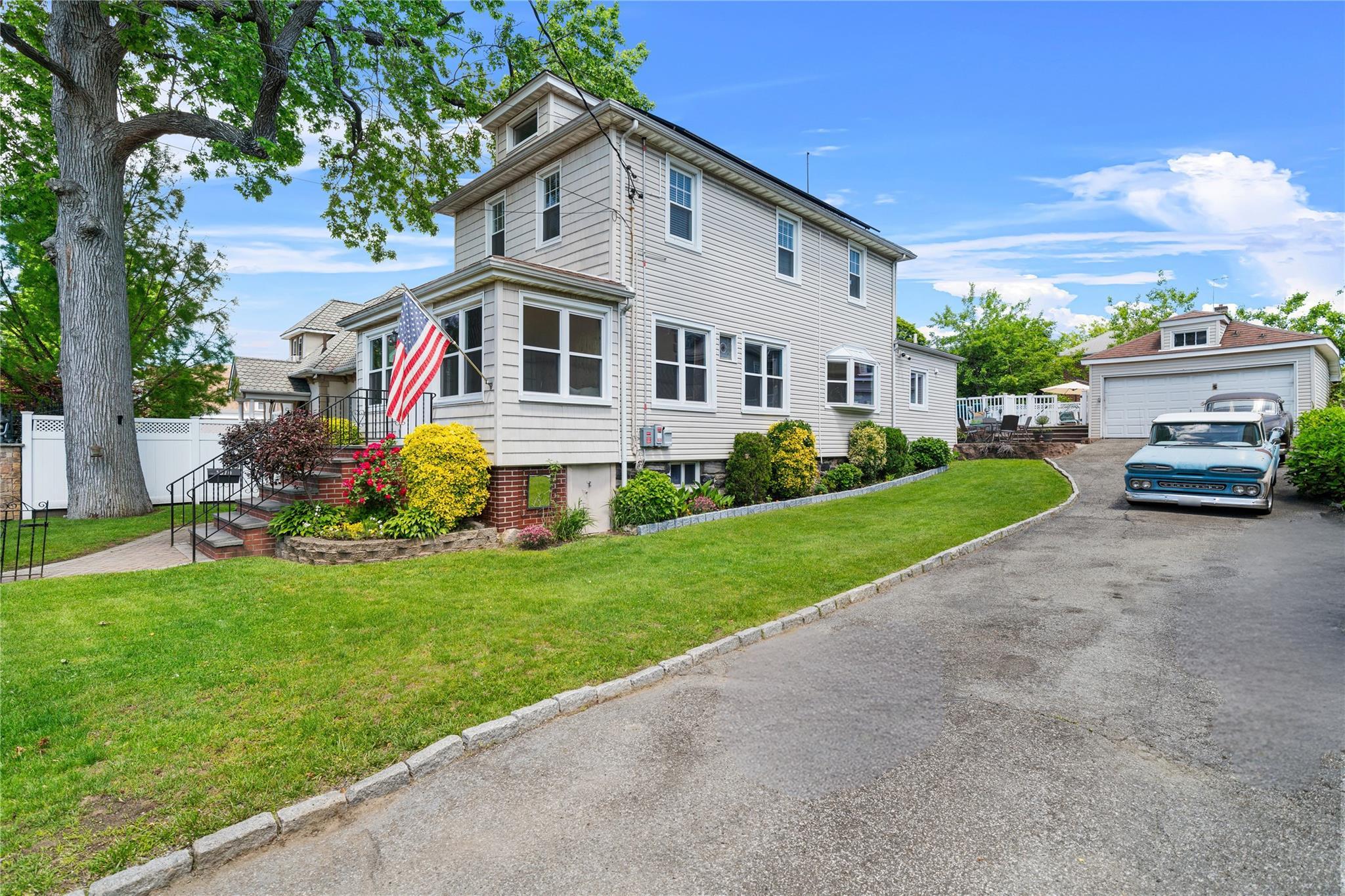 Single Family Kearney  Bronx, NY 10465, MLS-867128-30