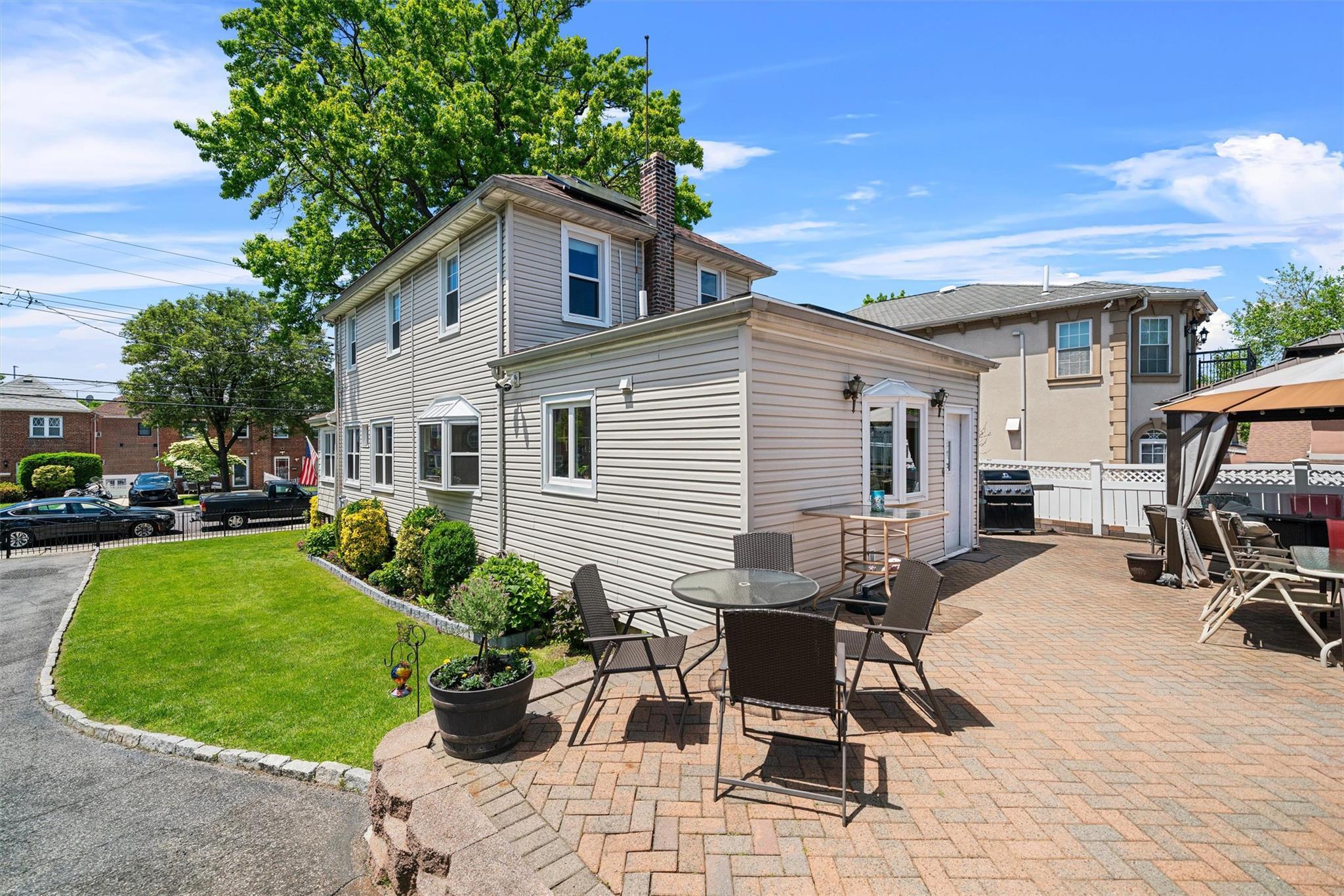 Single Family Kearney  Bronx, NY 10465, MLS-867128-35