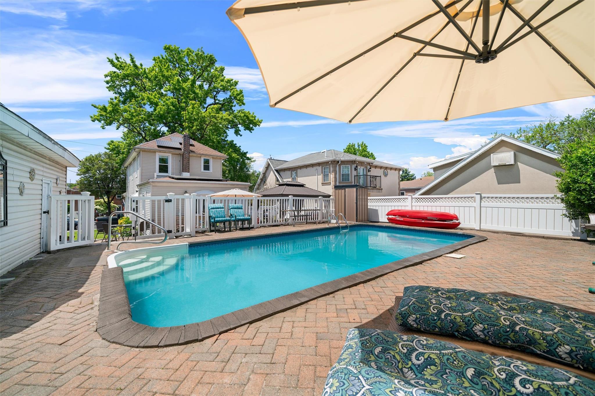 Single Family Kearney  Bronx, NY 10465, MLS-867128-37