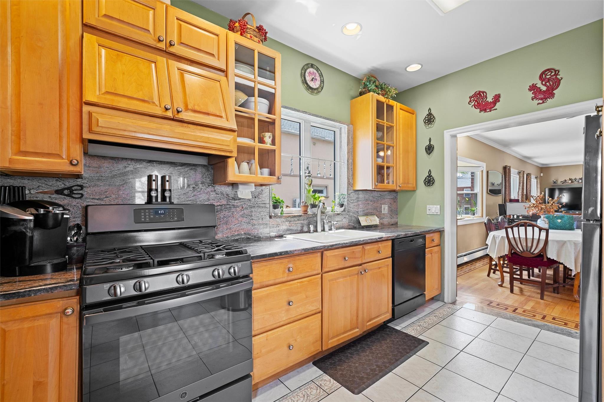 Single Family Kearney  Bronx, NY 10465, MLS-867128-8