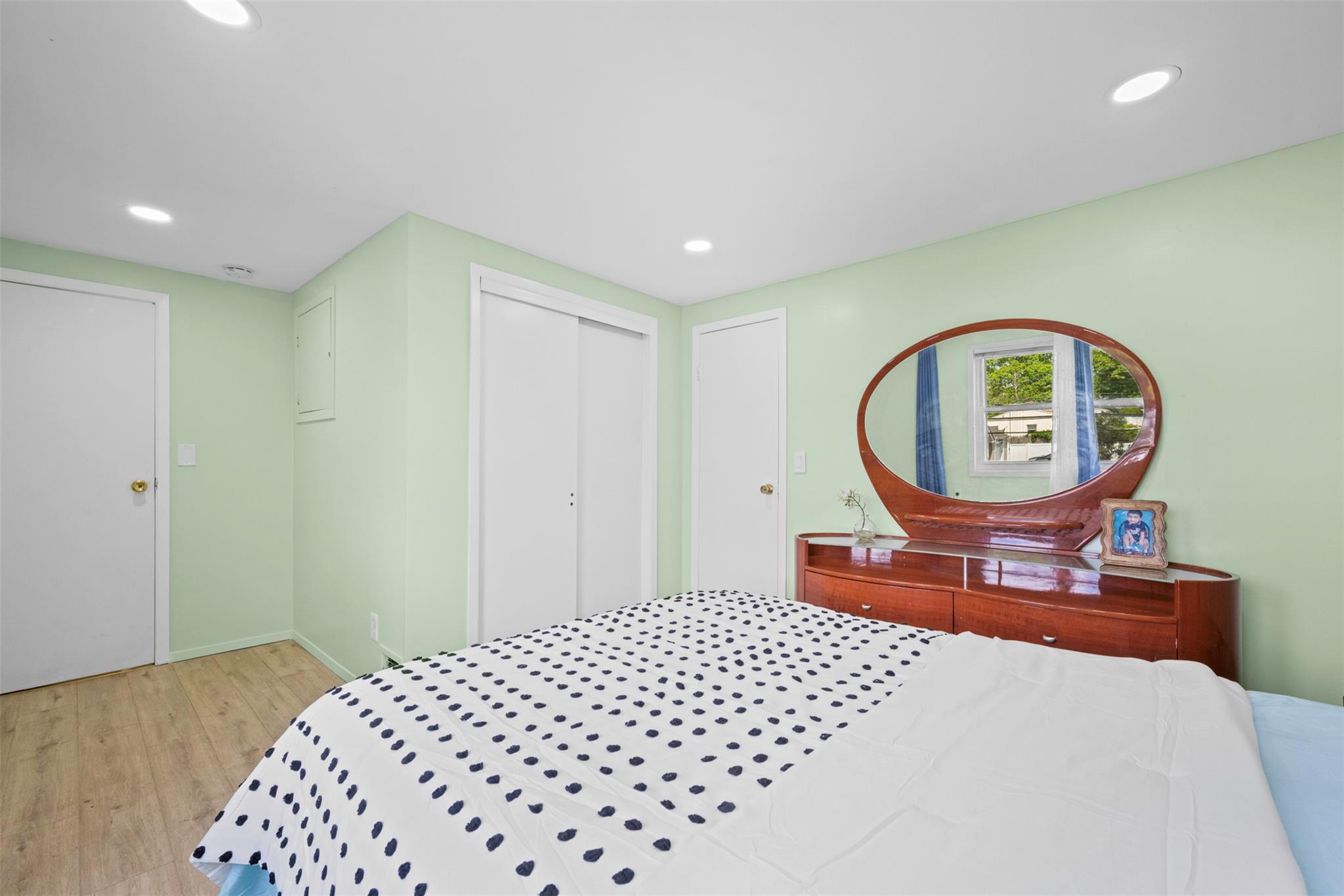 Single Family Westgate  Nassau County, NY 11762, MLS-867165-16