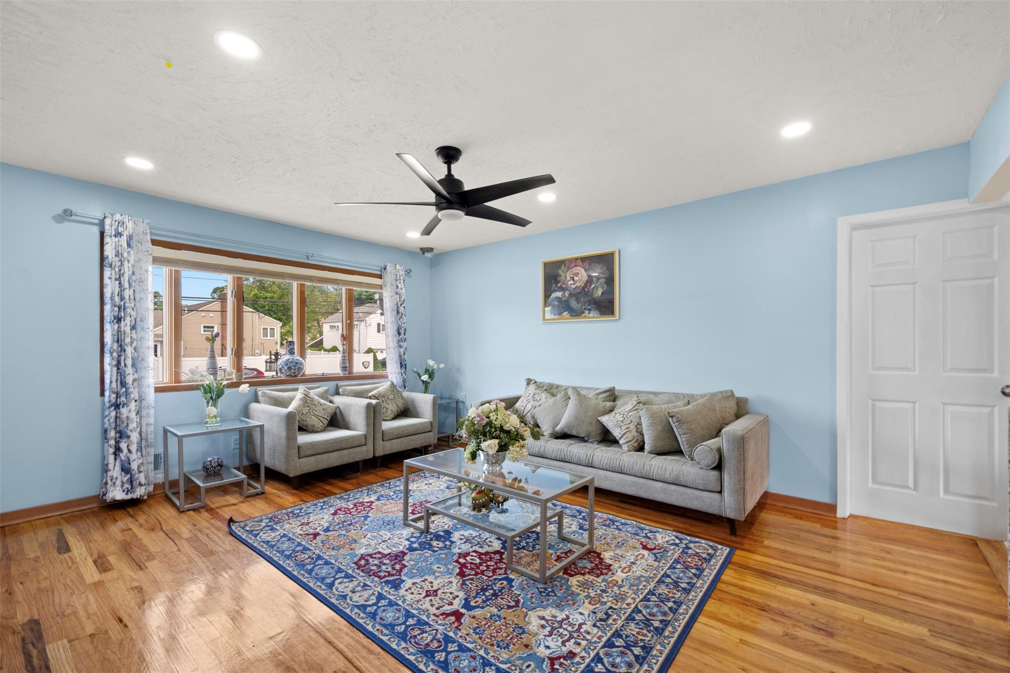 Single Family Westgate  Nassau County, NY 11762, MLS-867165-2