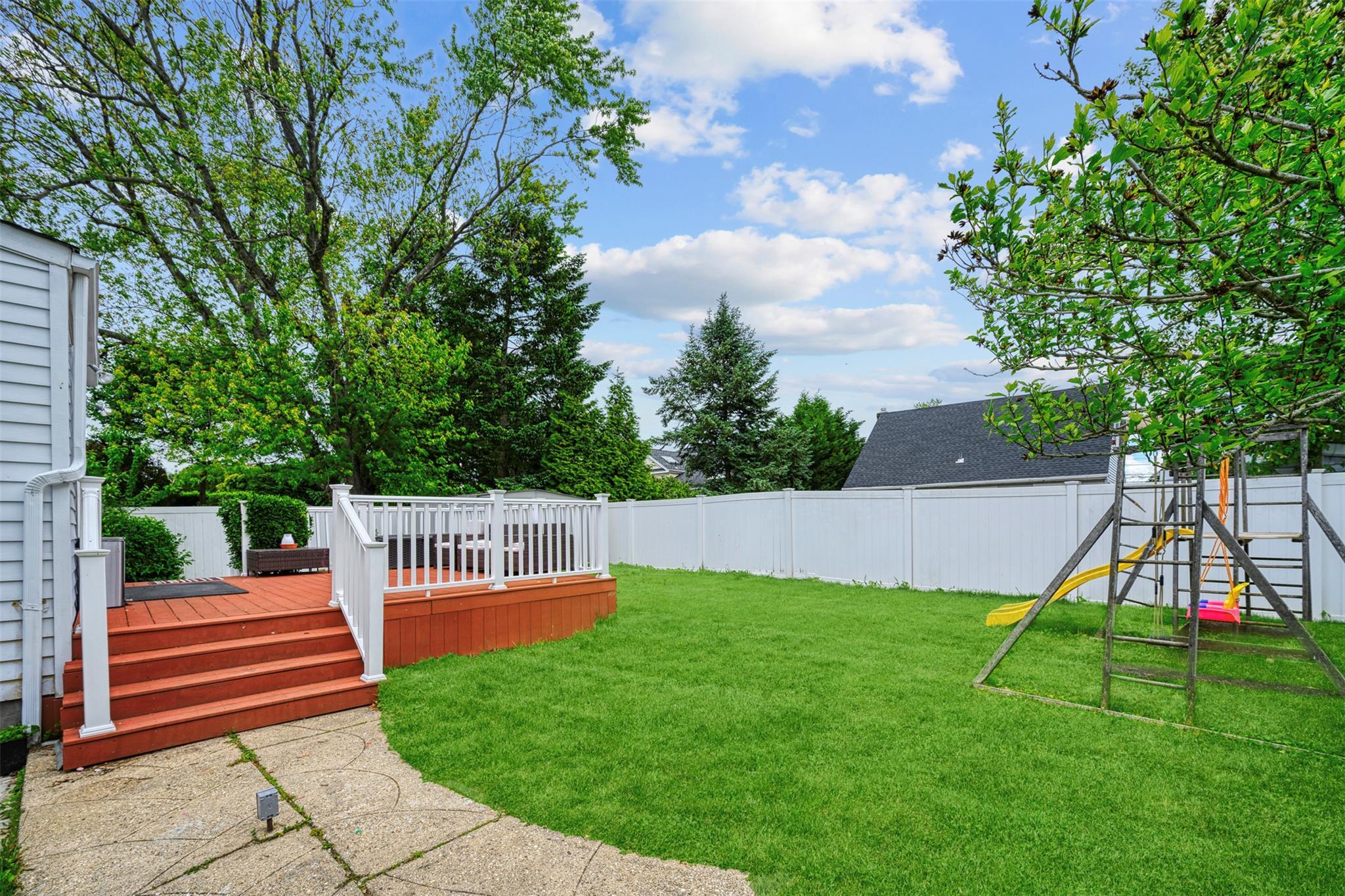Single Family Westgate  Nassau County, NY 11762, MLS-867165-32