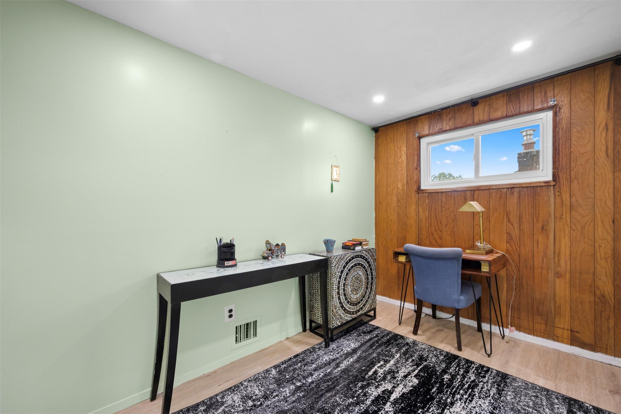 Single Family Westgate  Nassau County, NY 11762, MLS-867165-40
