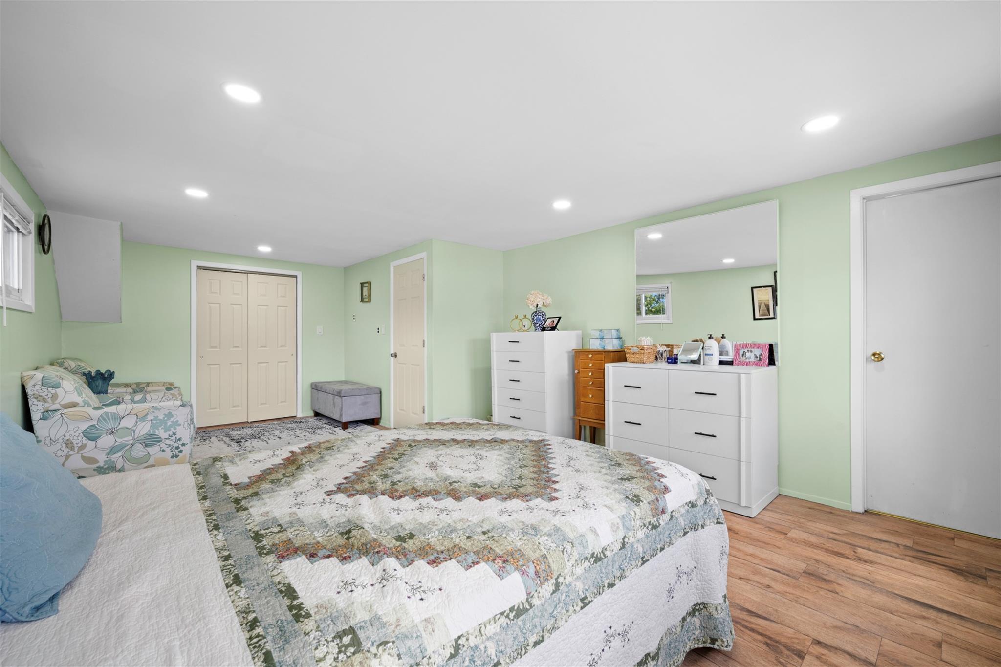 Single Family Westgate  Nassau County, NY 11762, MLS-867165-9