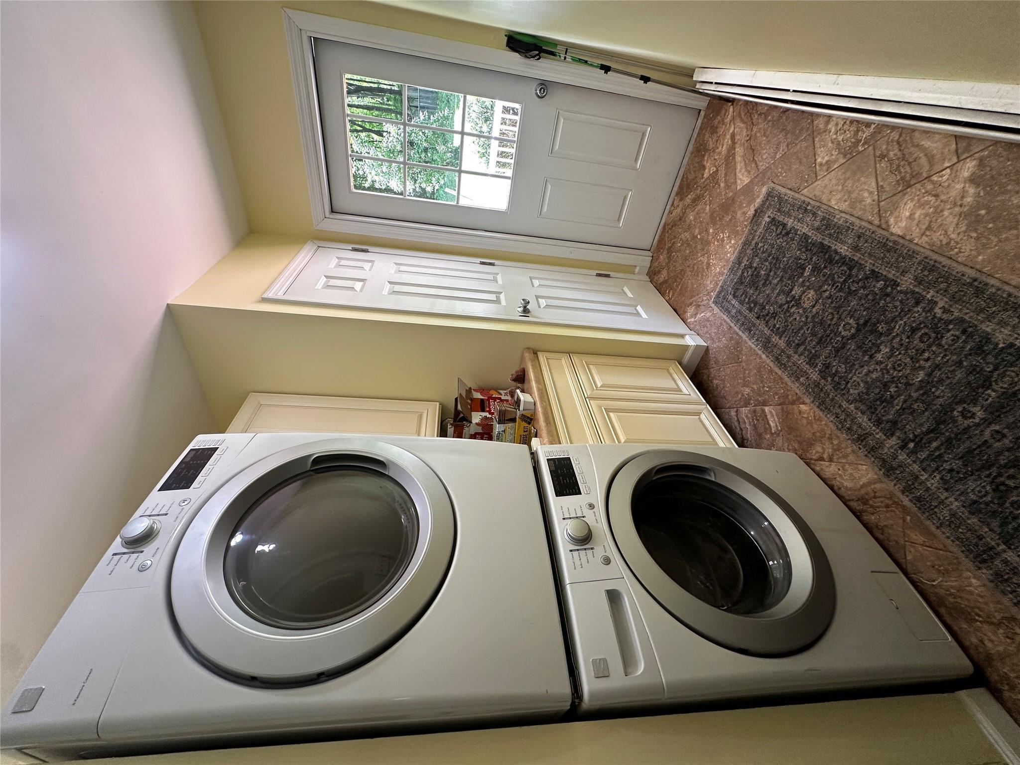 Single Family Hunns Lake  Dutchess County, NY 12581, MLS-867169-23