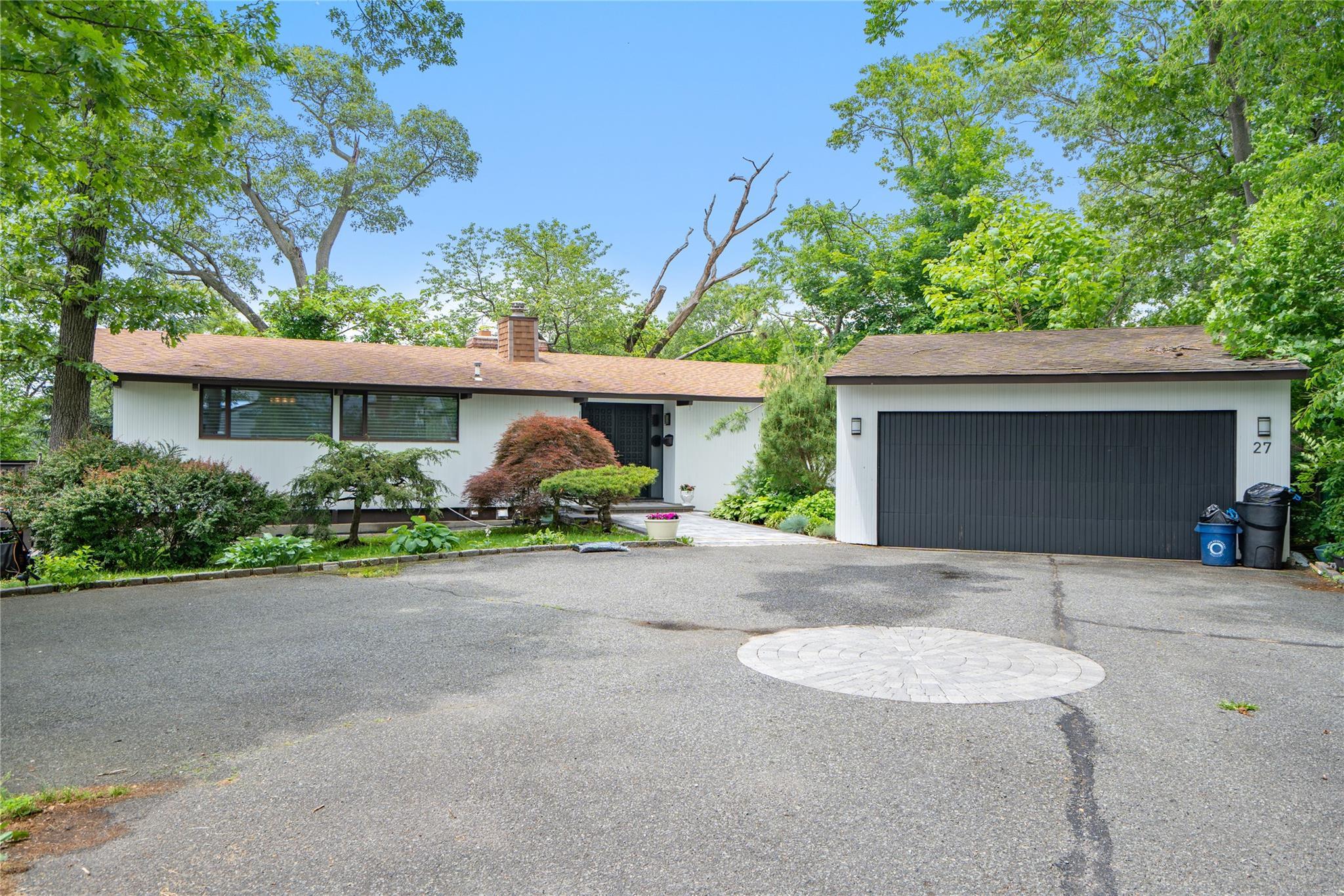 Single Family Parkway  Nassau County, NY 11577, MLS-867191-2