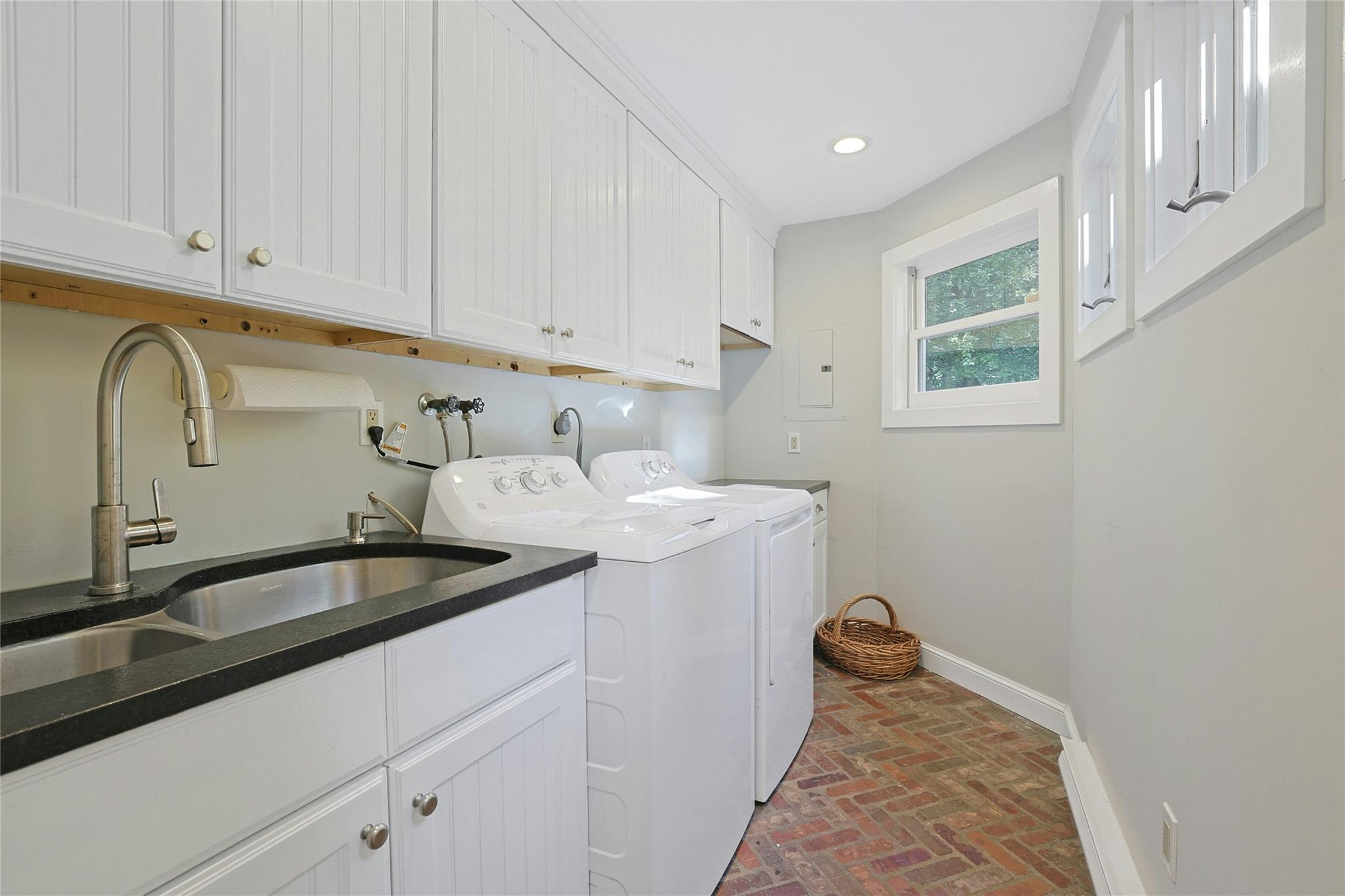 Single Family Lakeview  Westchester County, NY 10590, MLS-867201-23