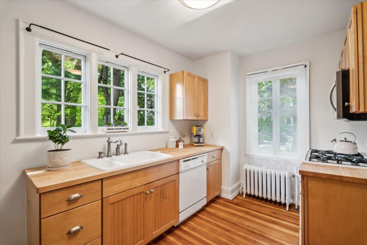 Single Family Sterling  Westchester County, NY 10606, MLS-867232-10
