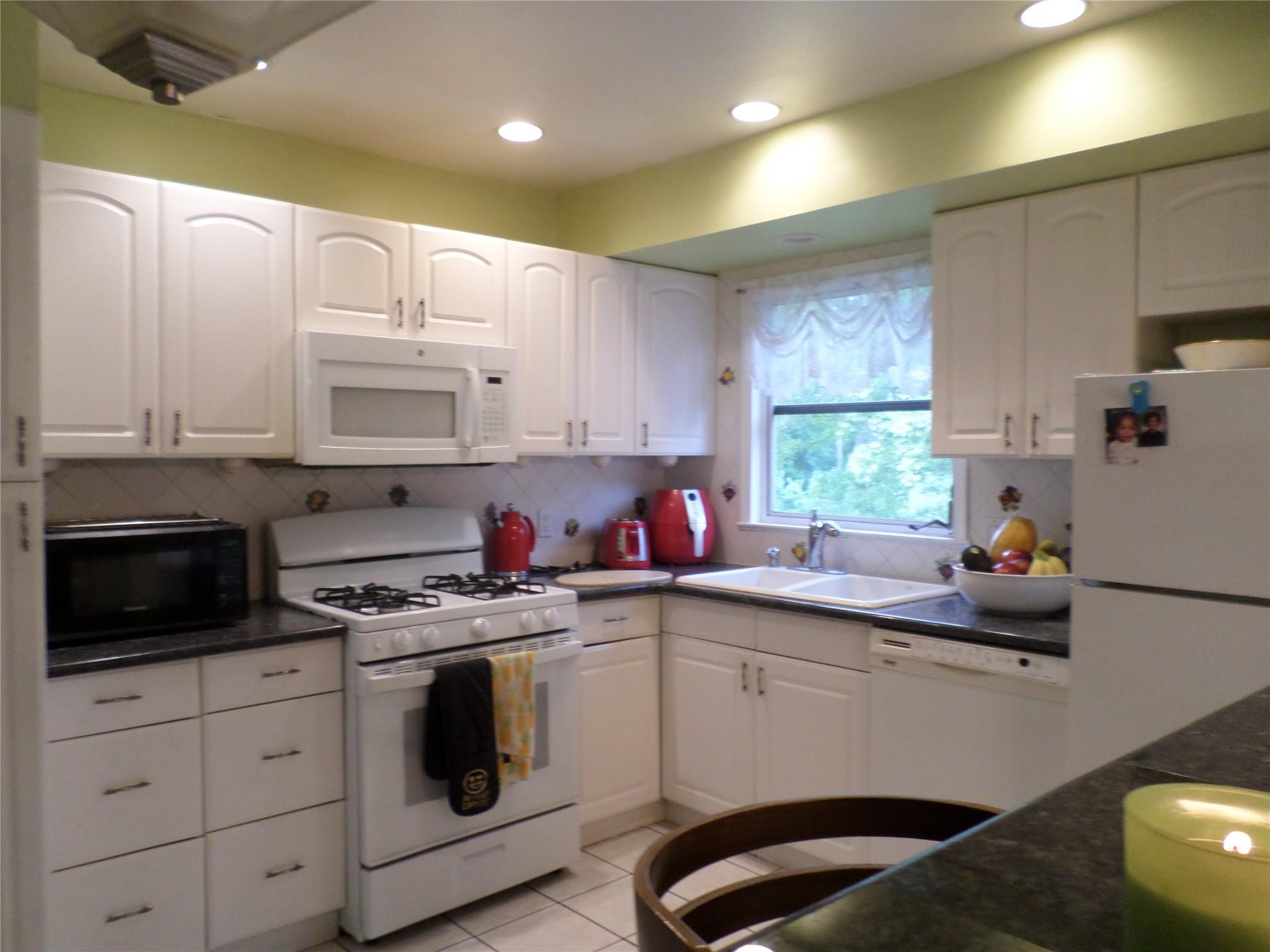 Single Family Johanna  Rockland County, NY 10952, MLS-867251-3