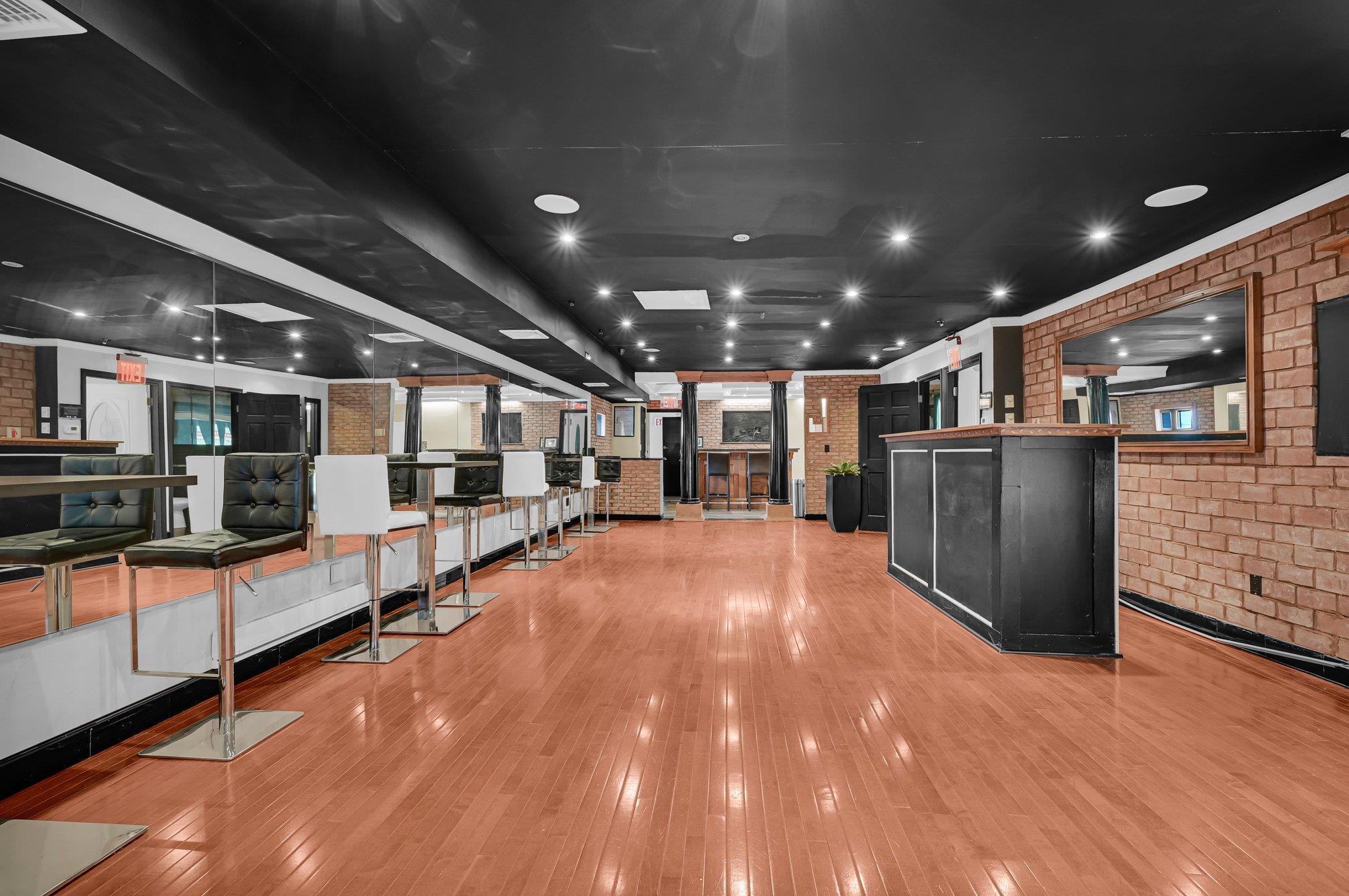 Commercial Lease Westchester  Bronx, NY 10461, MLS-867269-11