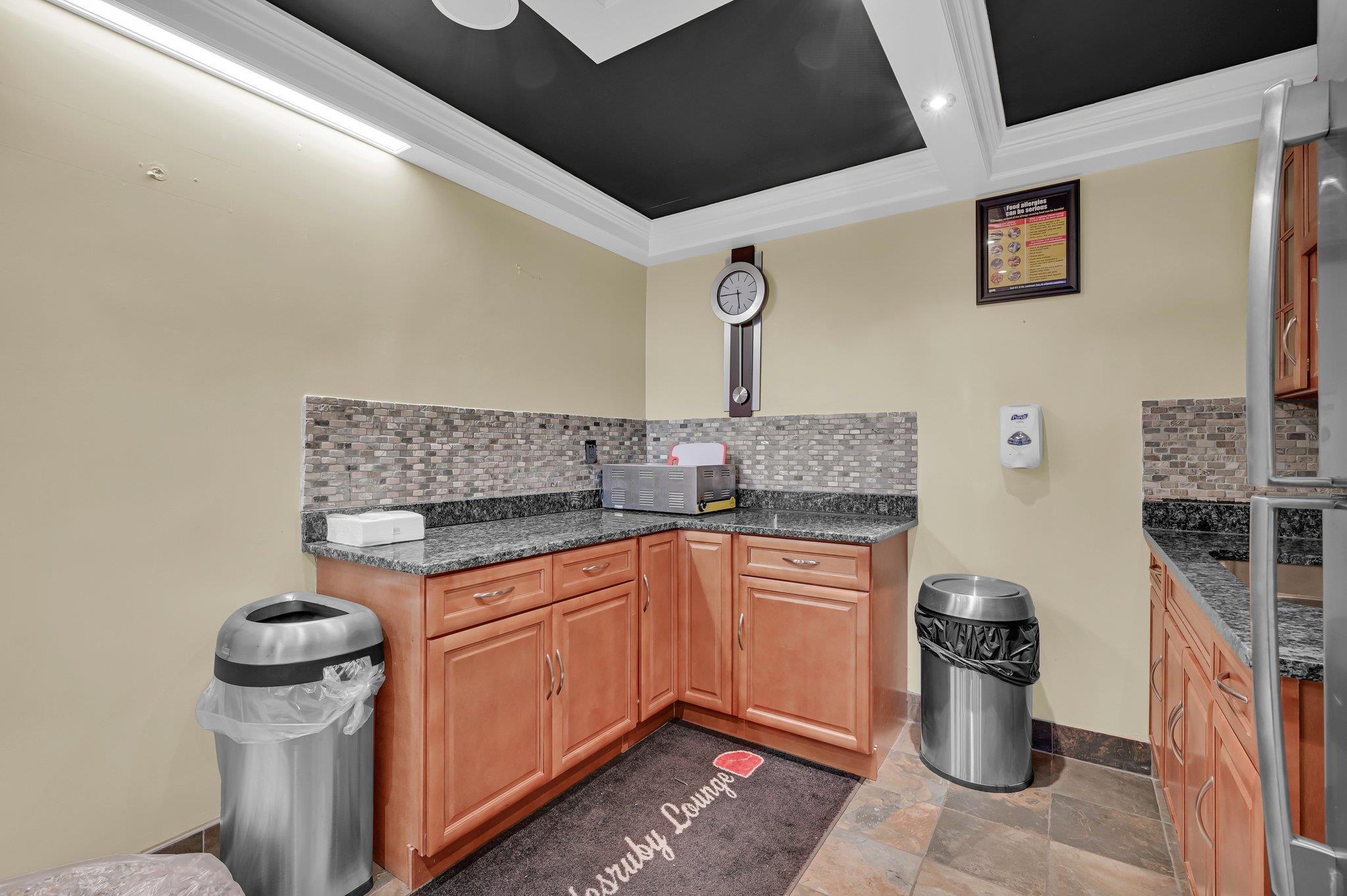 Commercial Lease Westchester  Bronx, NY 10461, MLS-867269-16