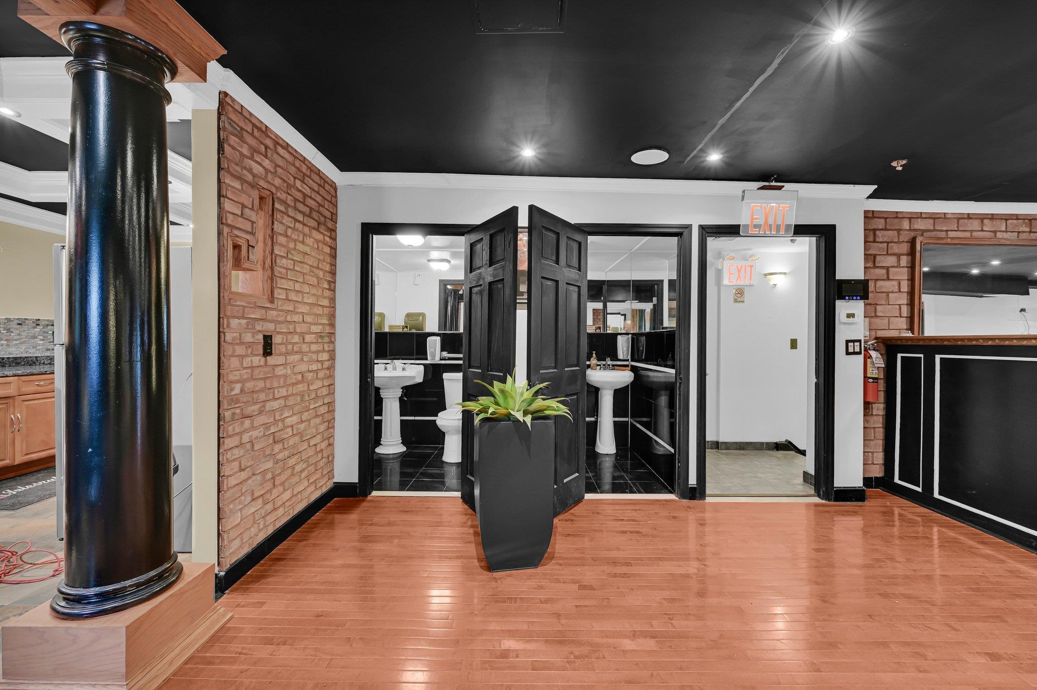 Commercial Lease Westchester  Bronx, NY 10461, MLS-867269-4