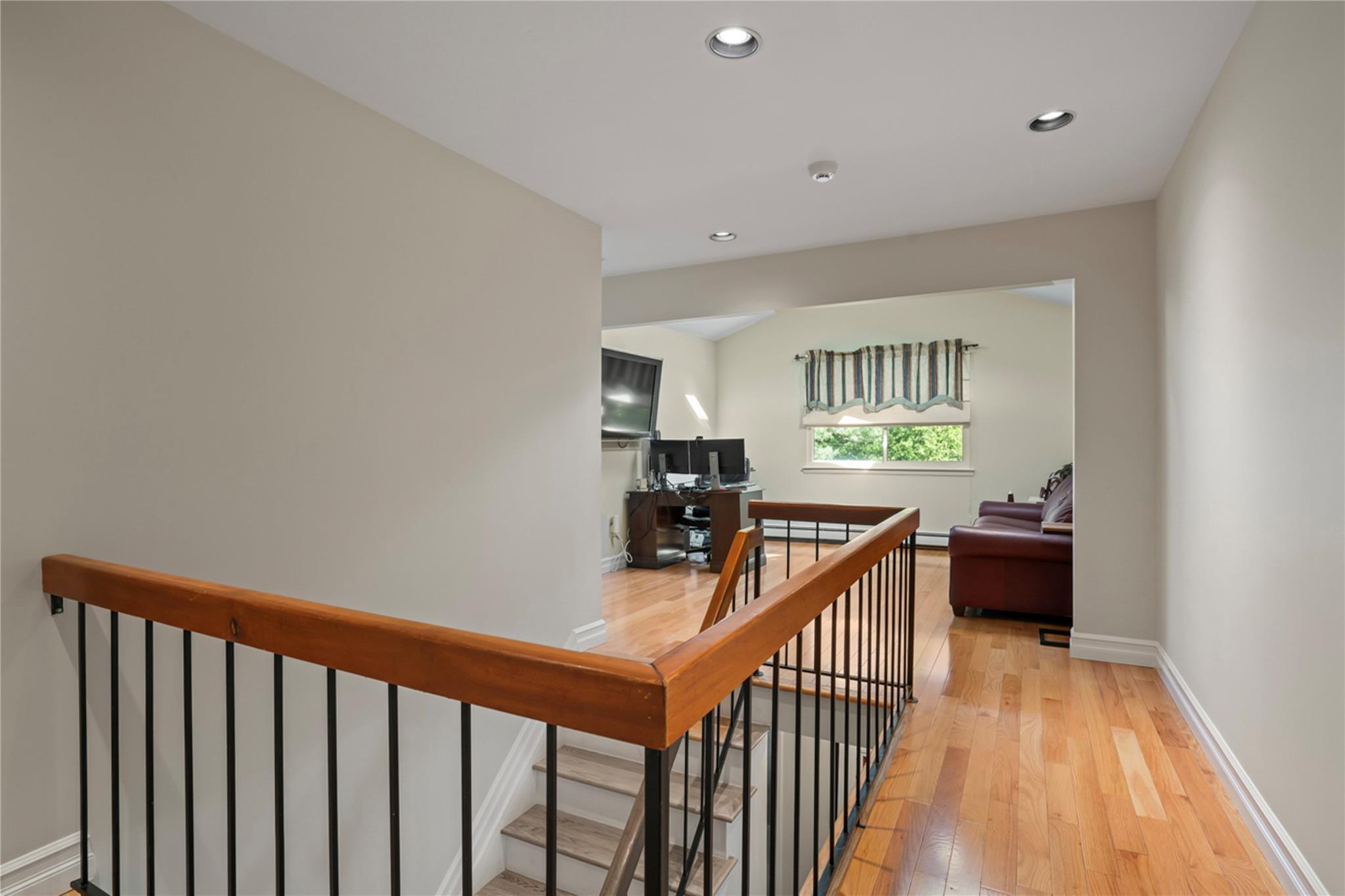 Single Family Roseanne  Nassau County, NY 11797, MLS-867296-14