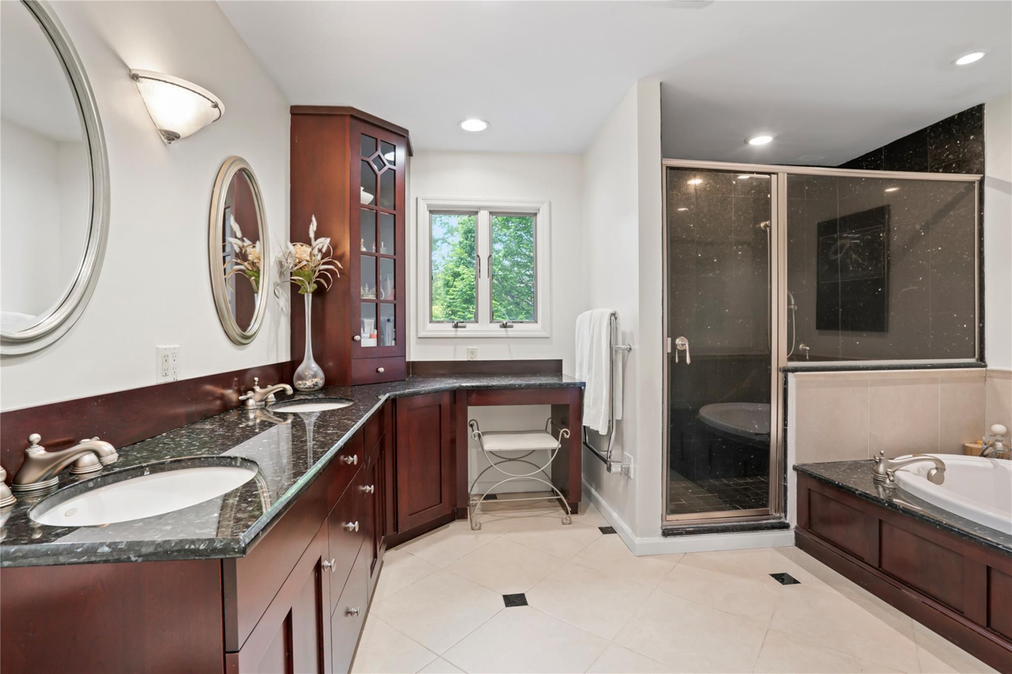 Single Family Roseanne  Nassau County, NY 11797, MLS-867296-17