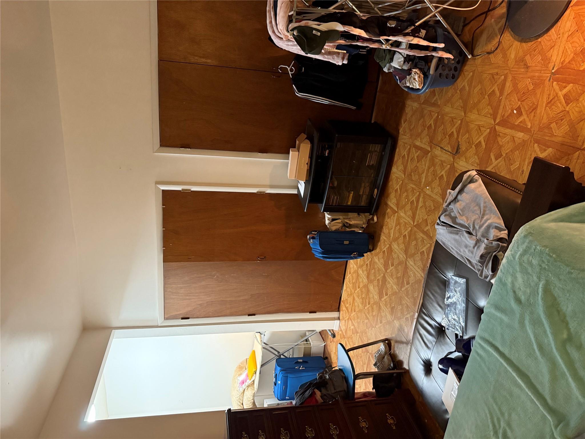 Single Family 201st  Bronx, NY 10458, MLS-867316-12