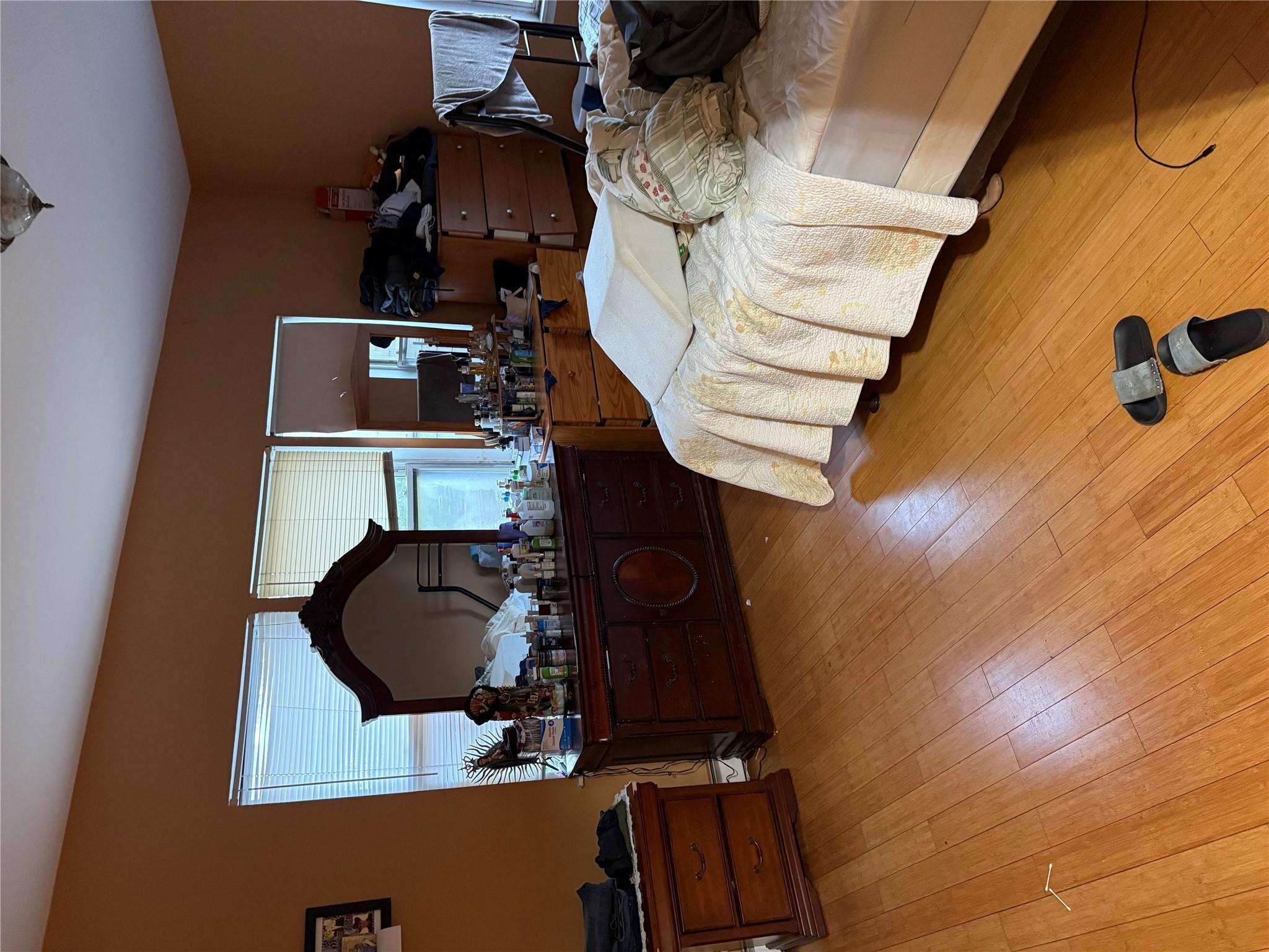 Single Family 201st  Bronx, NY 10458, MLS-867316-19