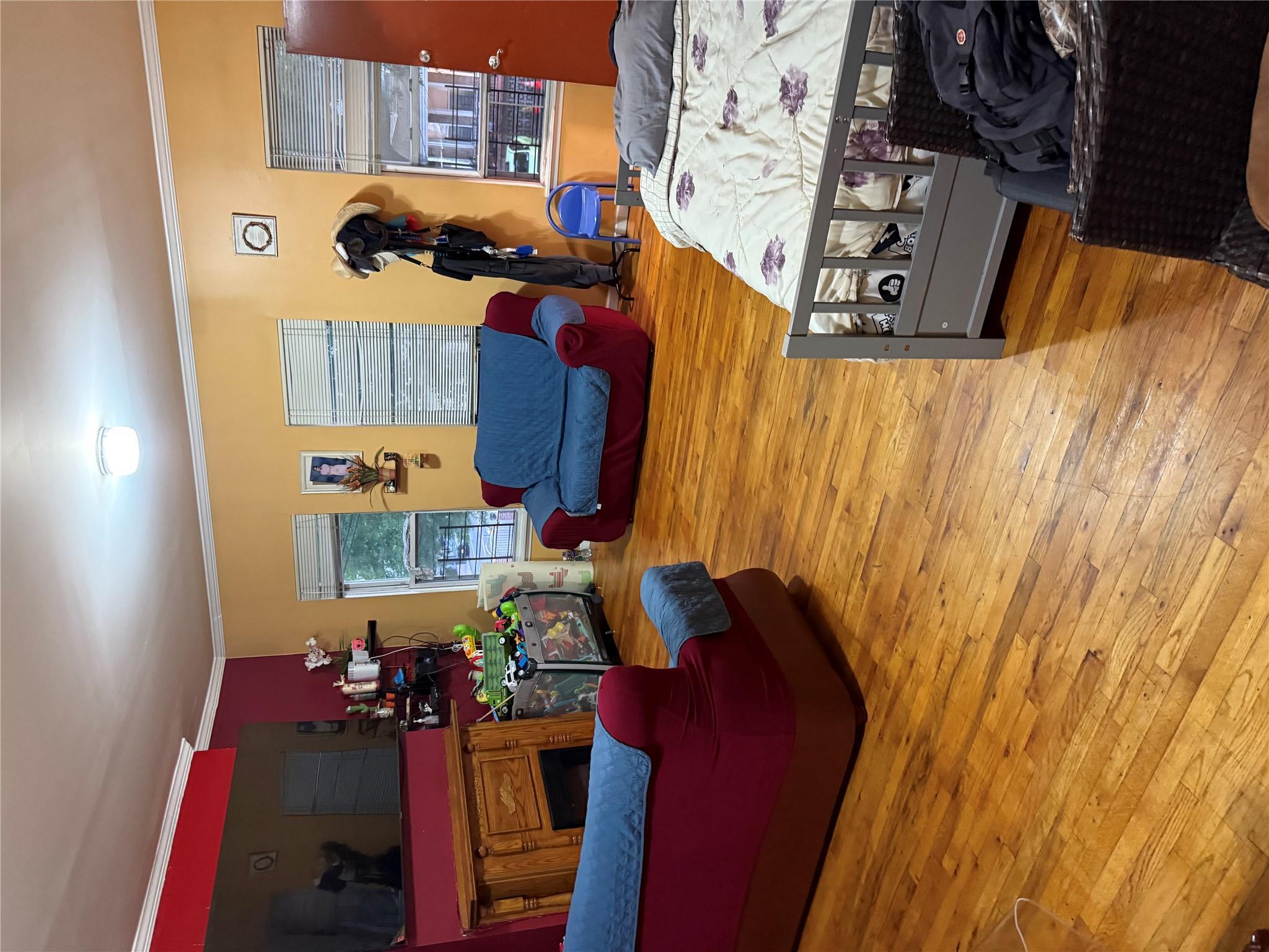 Single Family 201st  Bronx, NY 10458, MLS-867316-21