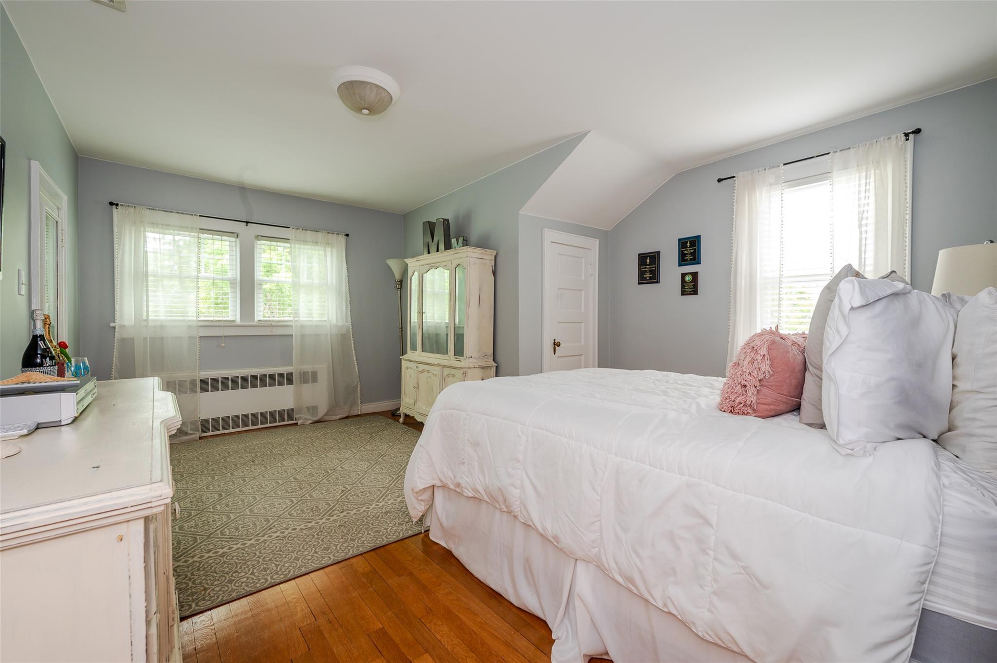 Single Family Loines  Nassau County, NY 11566, MLS-867319-20