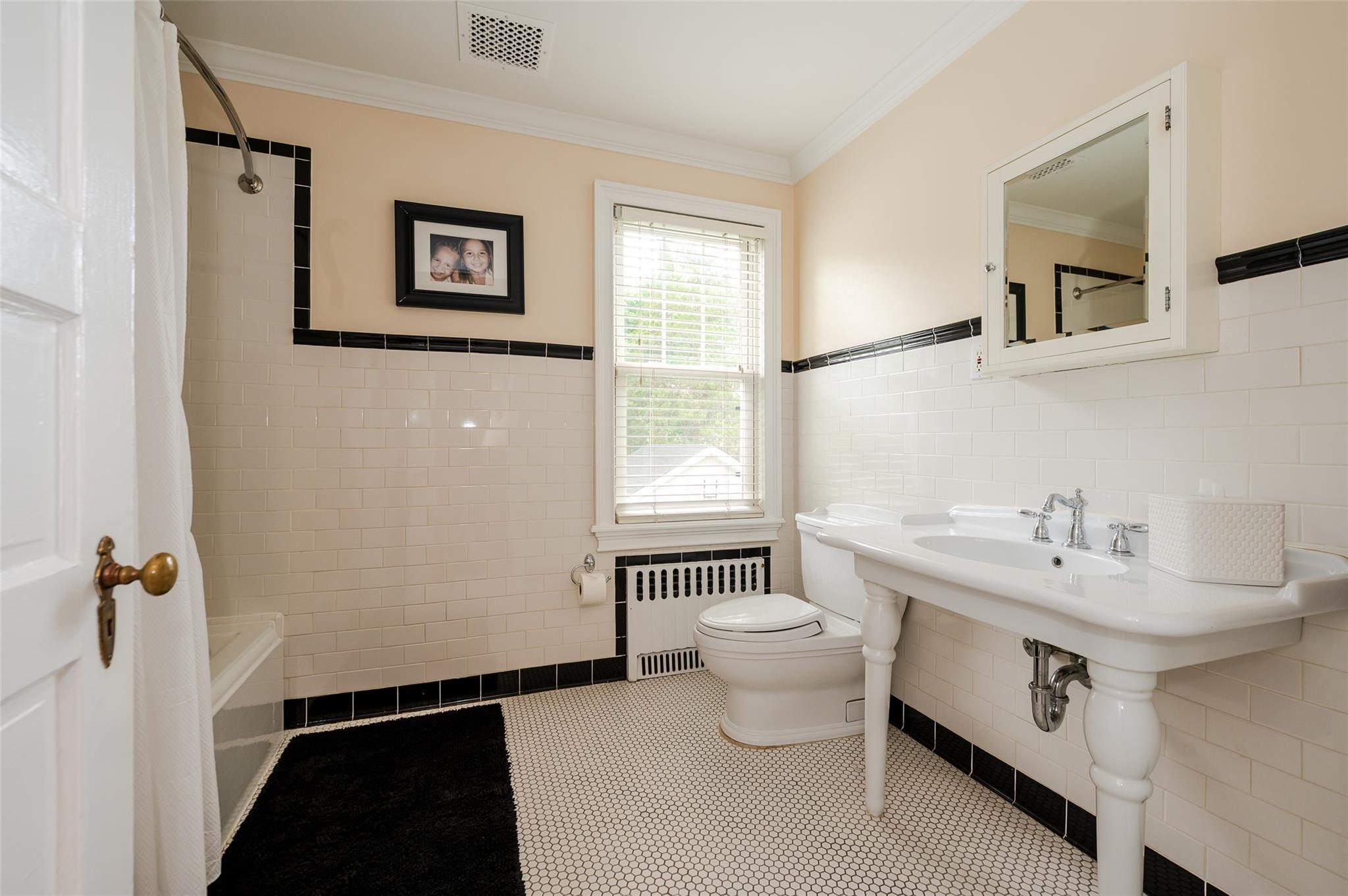 Single Family Loines  Nassau County, NY 11566, MLS-867319-21