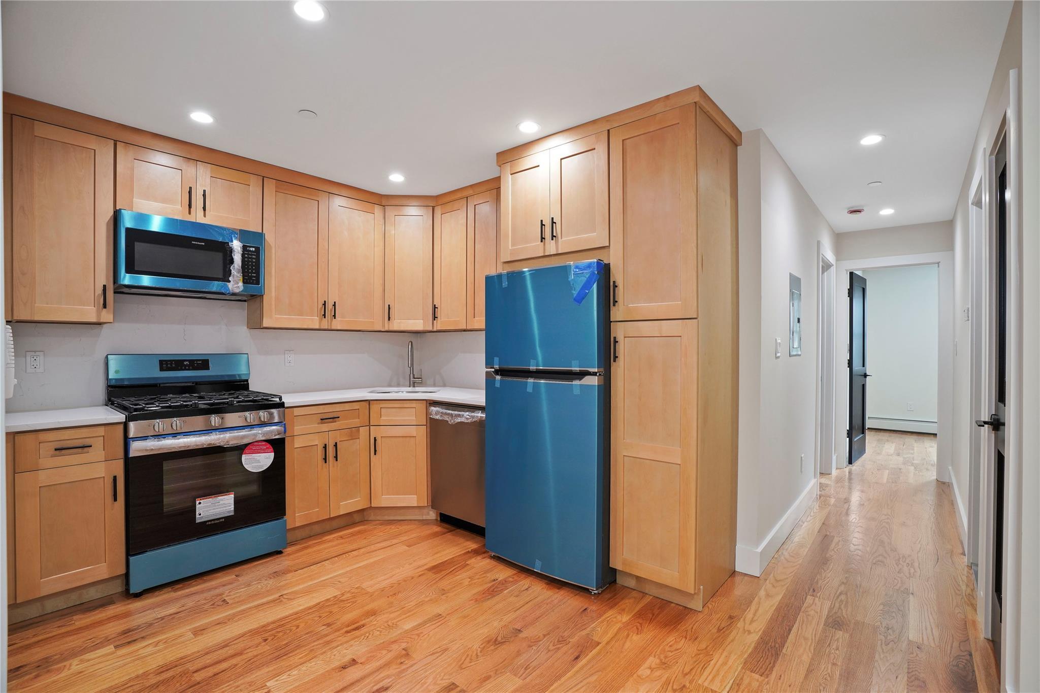 Single Family Menahan  Queens, NY 11385, MLS-867359-11