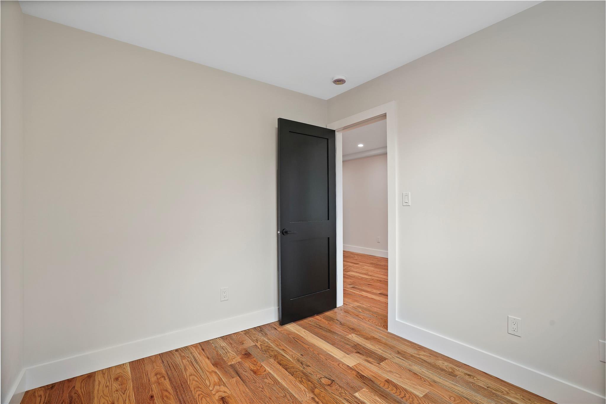 Single Family Menahan  Queens, NY 11385, MLS-867359-16