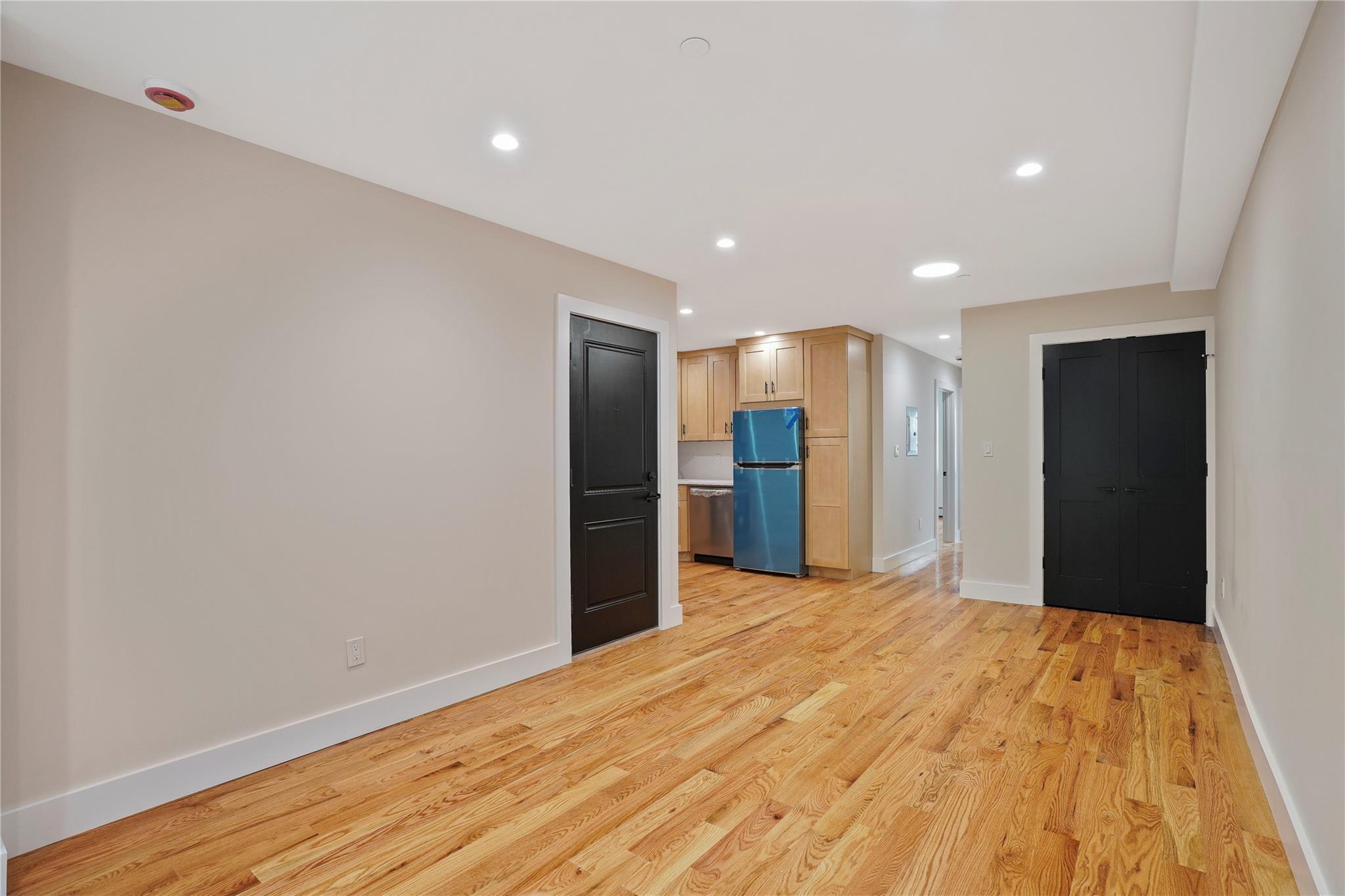 Single Family Menahan  Queens, NY 11385, MLS-867359-24