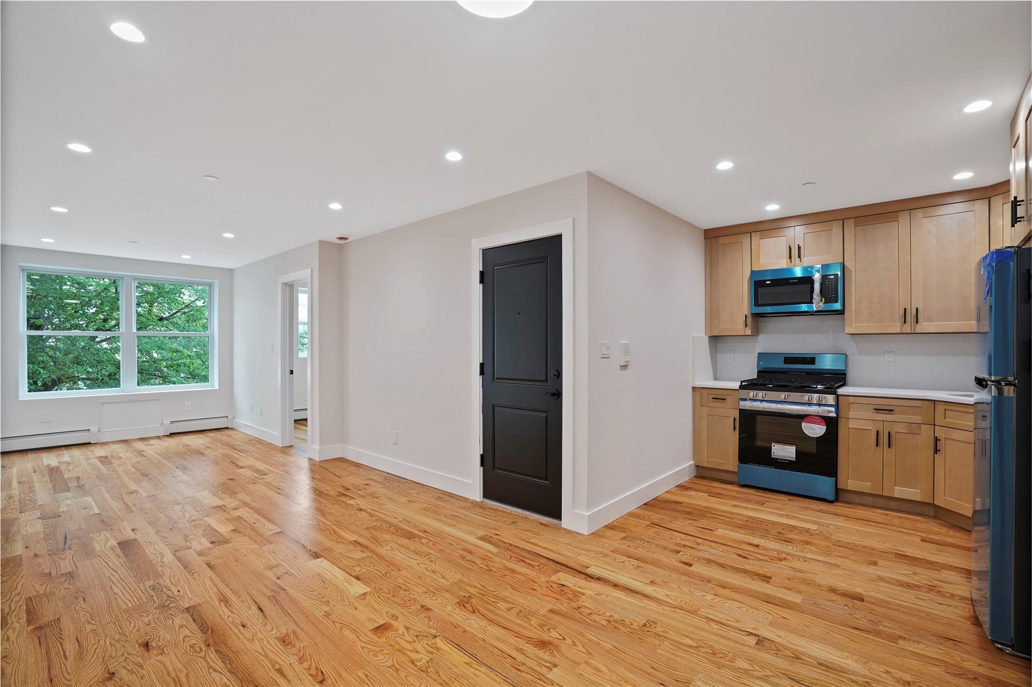 Single Family Menahan  Queens, NY 11385, MLS-867359-27
