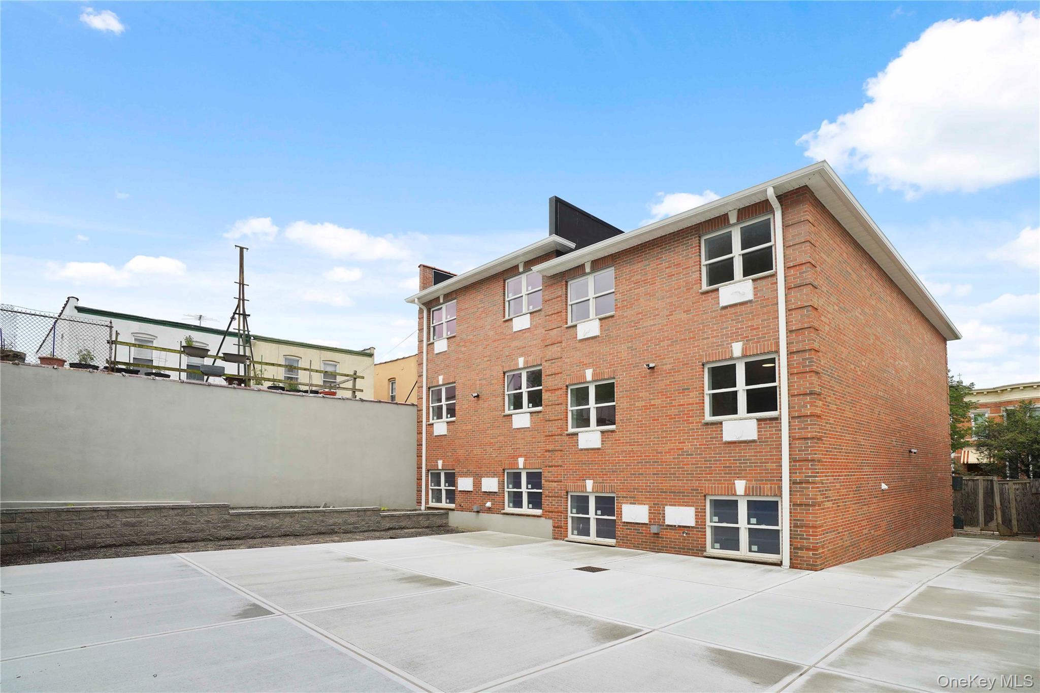 Single Family Menahan Queens, NY 11385, MLS-867359-36