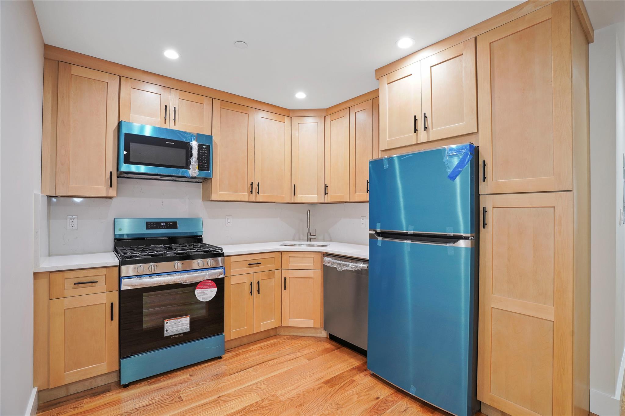 Single Family Menahan  Queens, NY 11385, MLS-867359-8