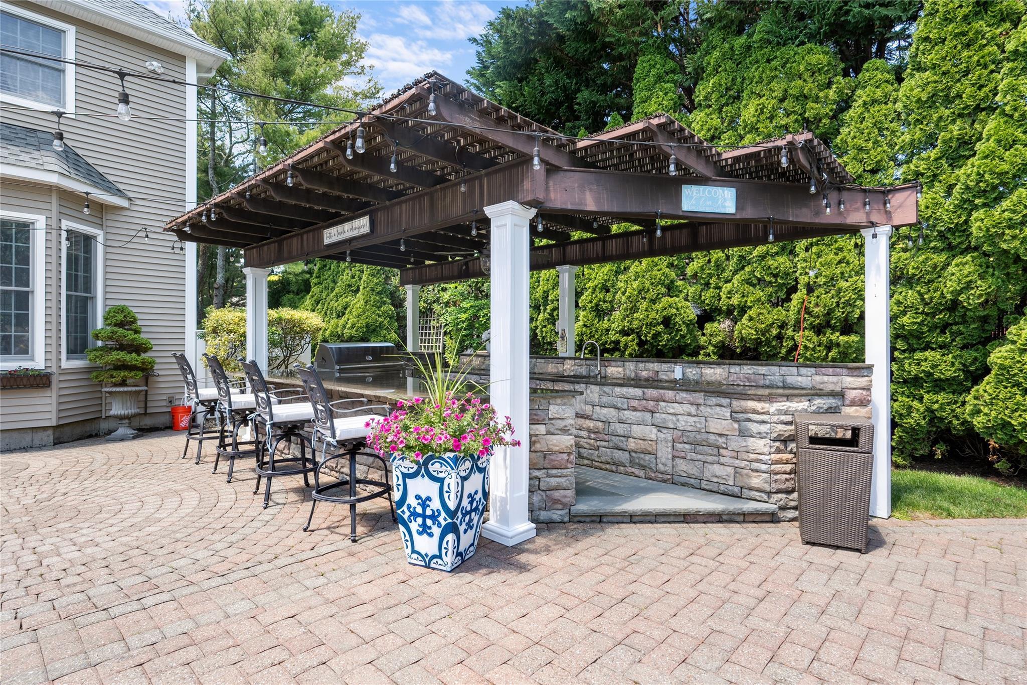 Single Family Crick Holly  Suffolk County, NY 11730, MLS-867363-21