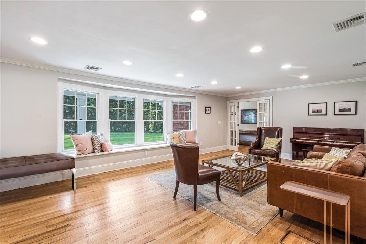 Single Family Sands Point  Nassau County, NY 11050, MLS-867372-10