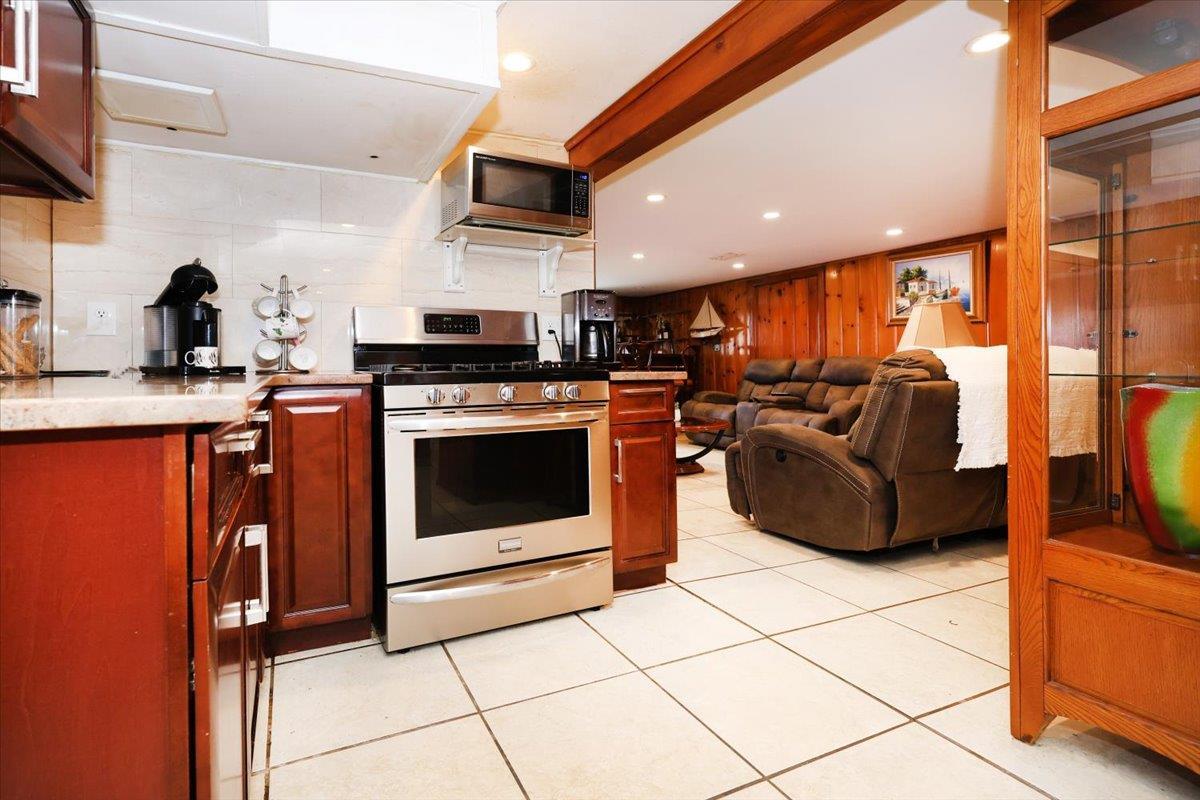 Single Family Deepdale  Queens, NY 11362, MLS-867385-22