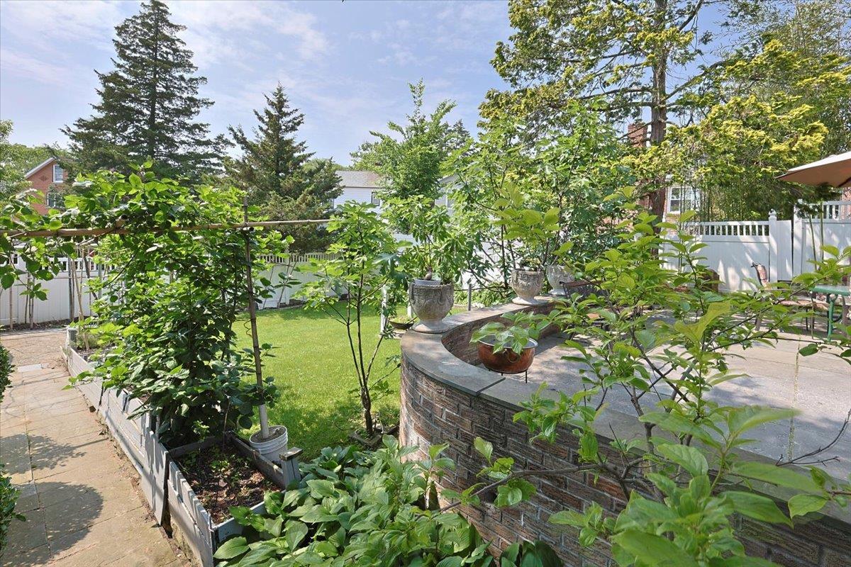 Single Family Deepdale  Queens, NY 11362, MLS-867385-4