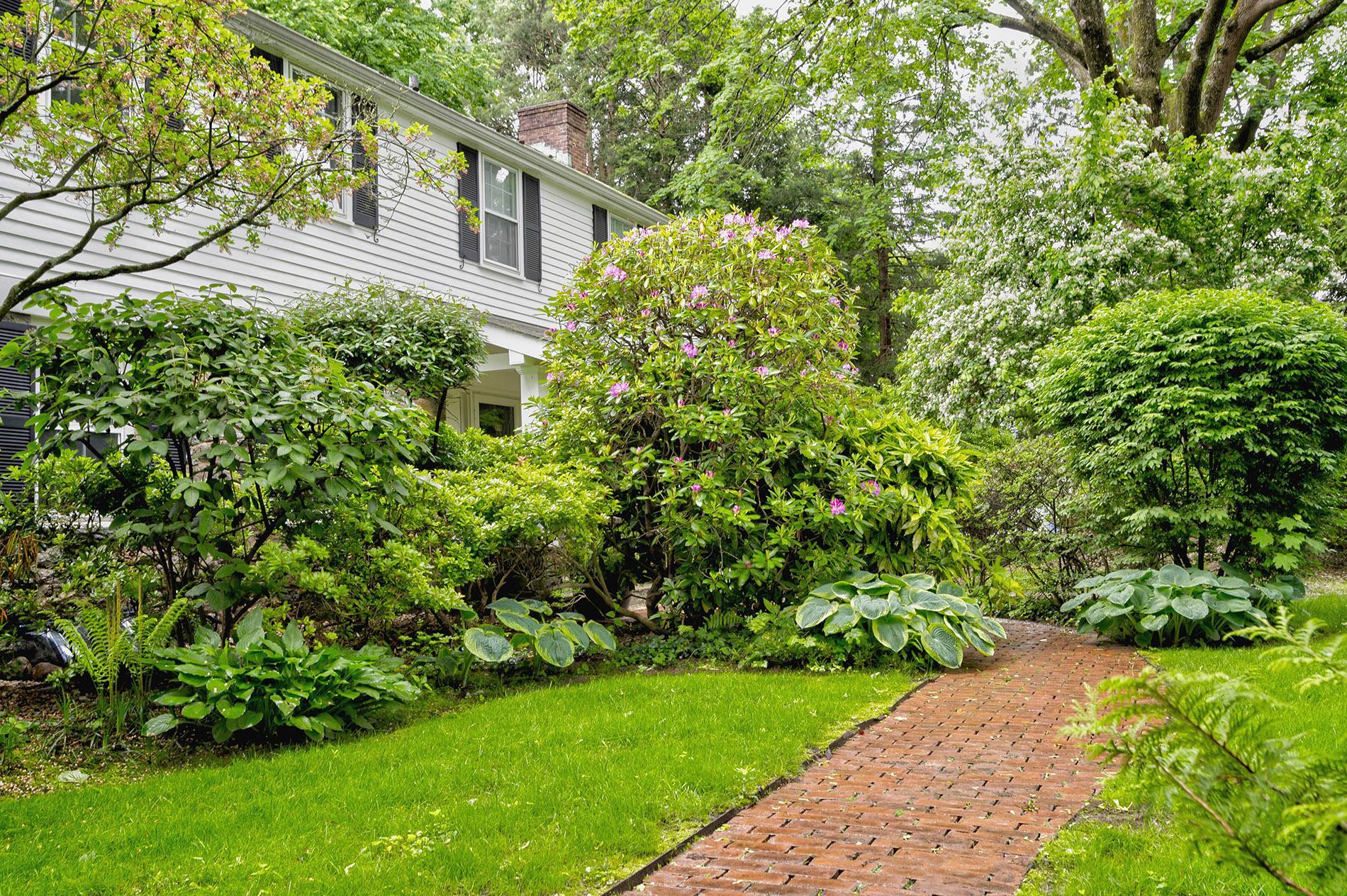 Single Family Cedar  Nassau County, NY 11050, MLS-867388-2