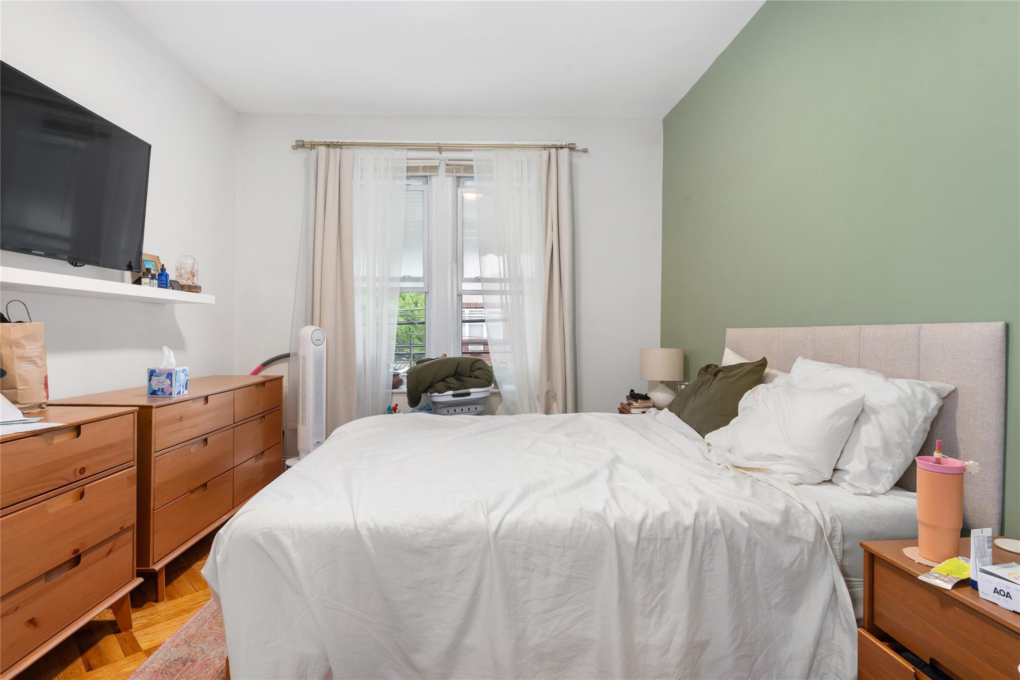 Single Family 22nd  Queens, NY 11105, MLS-867393-8