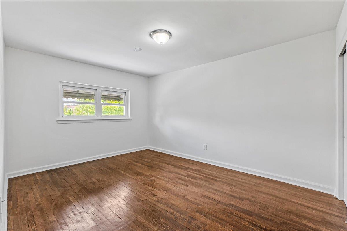 Single Family 219th  Bronx, NY 10469, MLS-867404-16