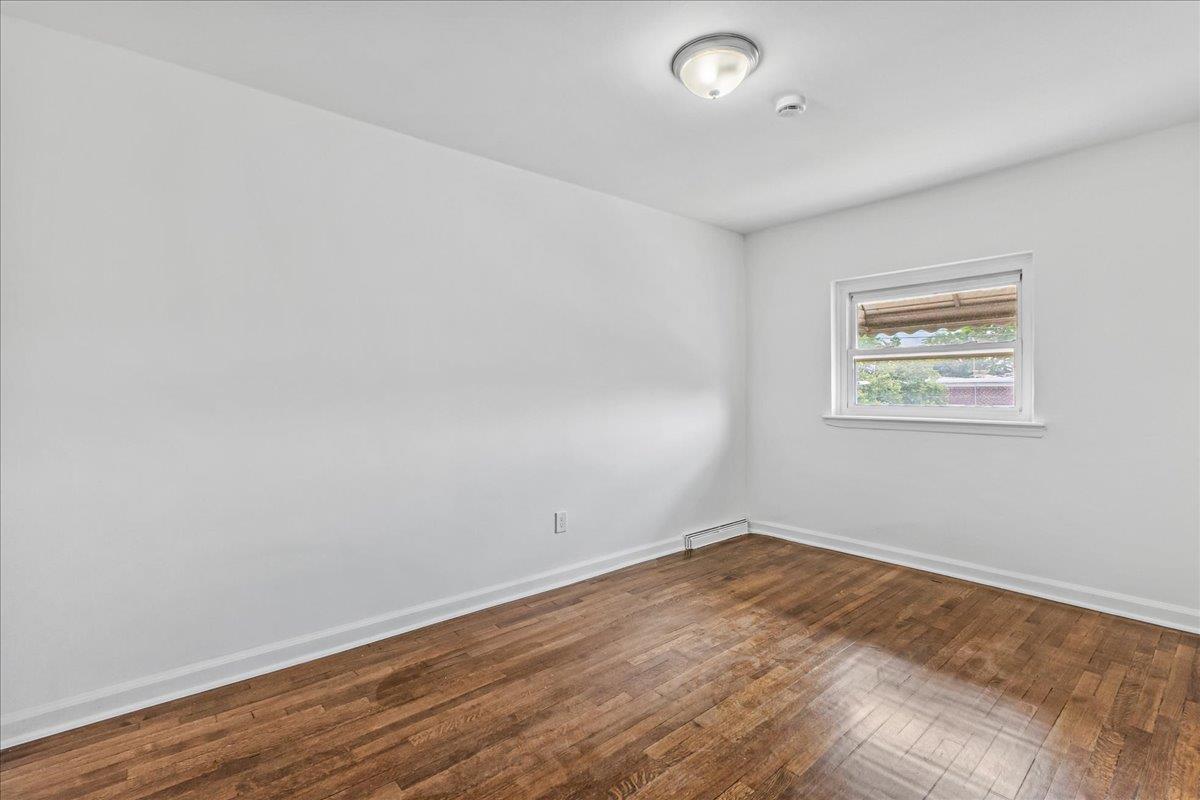 Single Family 219th  Bronx, NY 10469, MLS-867404-19