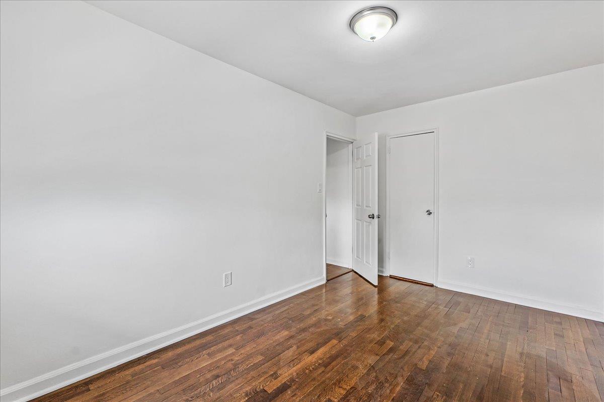 Single Family 219th  Bronx, NY 10469, MLS-867404-20