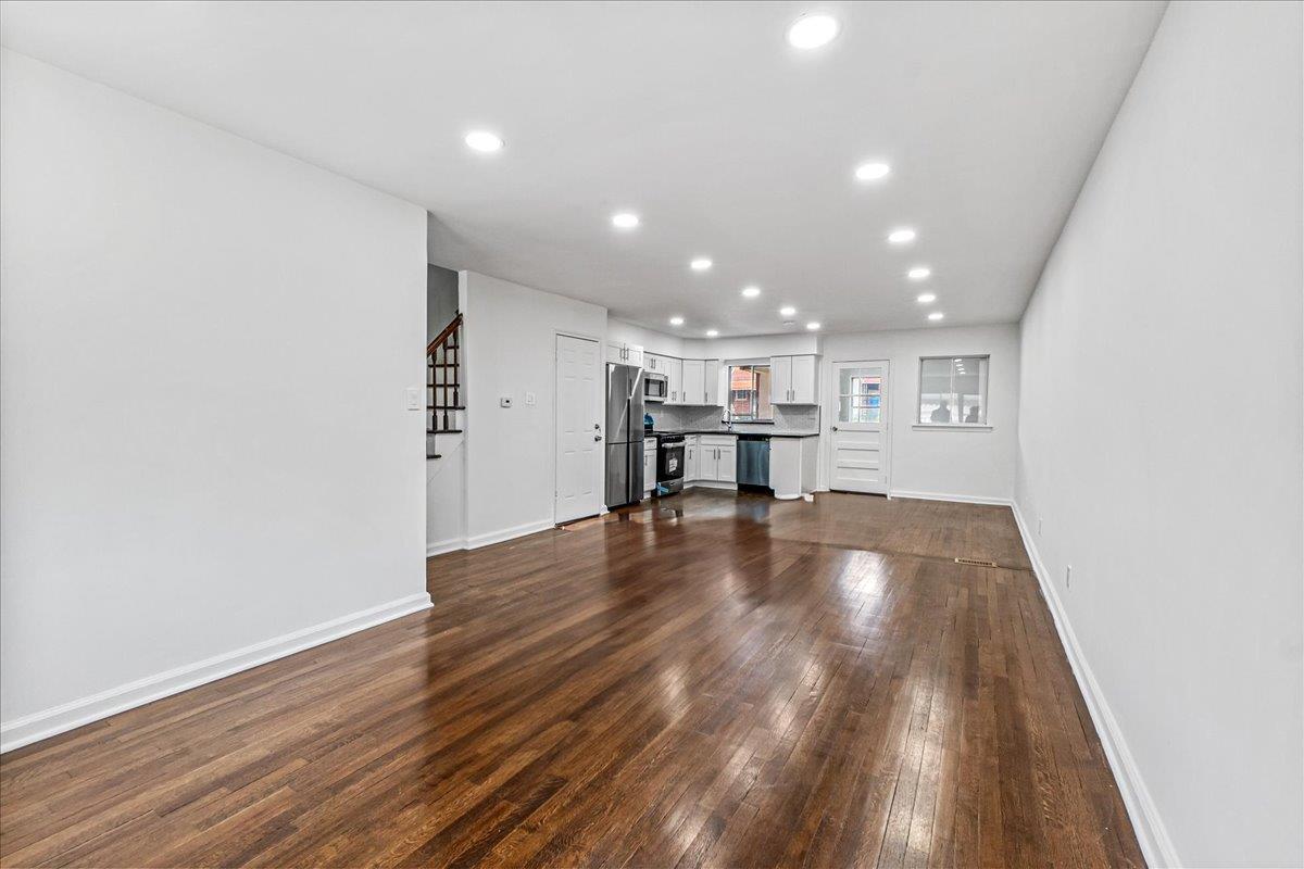 Single Family 219th  Bronx, NY 10469, MLS-867404-9